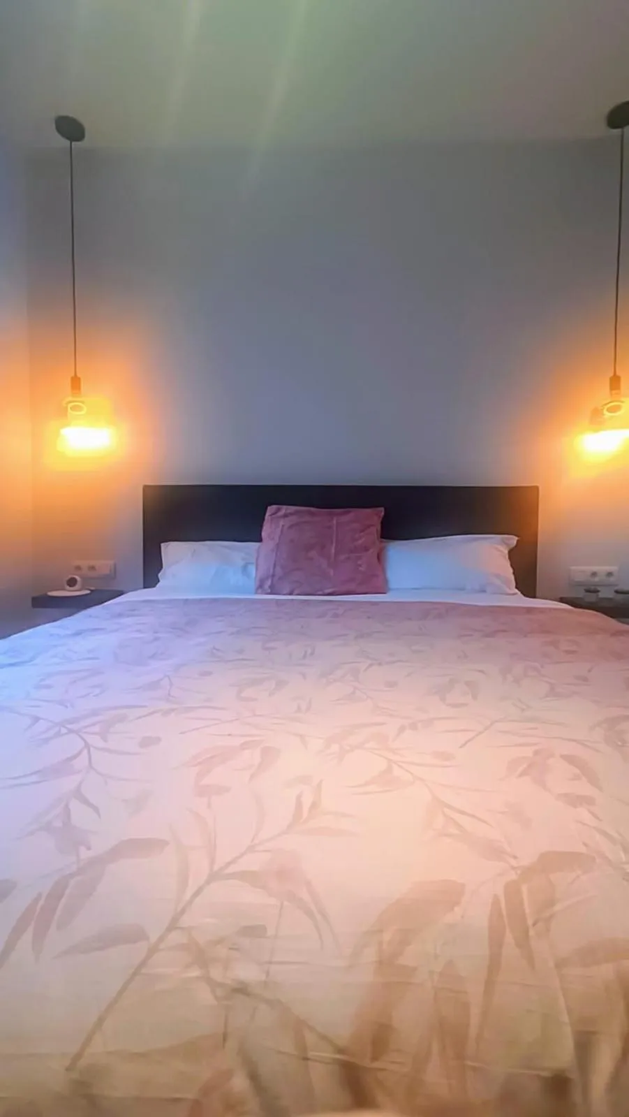 Bed in B&B Casa Roman & Vakantiewoning voor 1 pers tot max 32 personen