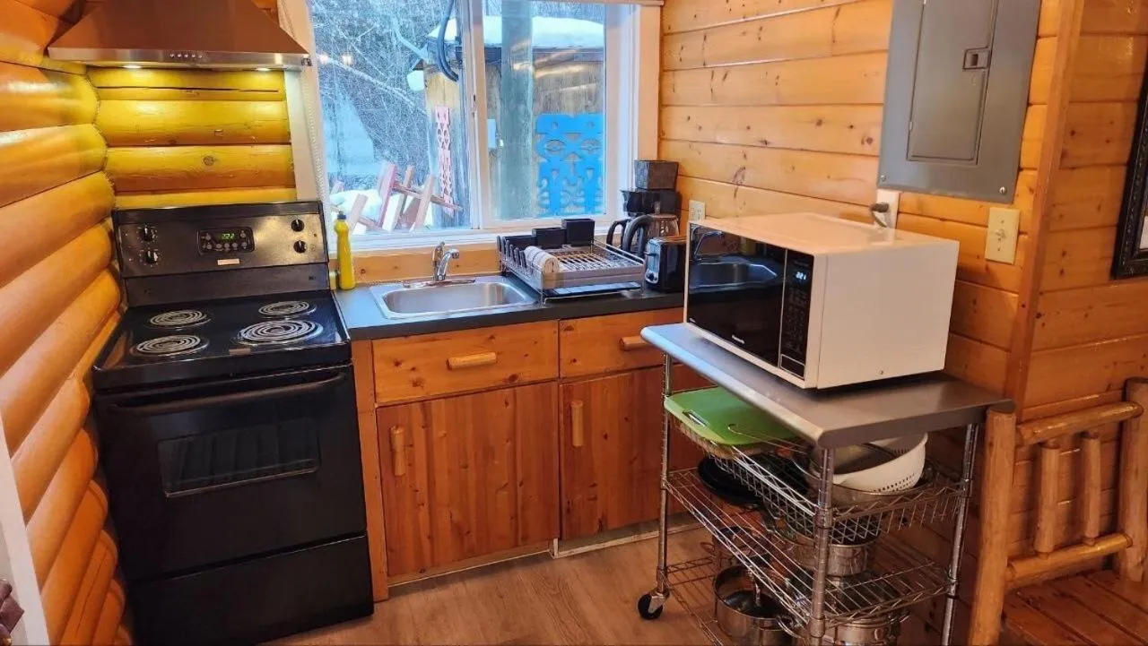 Kitchen or kitchenette in Mt. Revelstoke Alpine Chalets