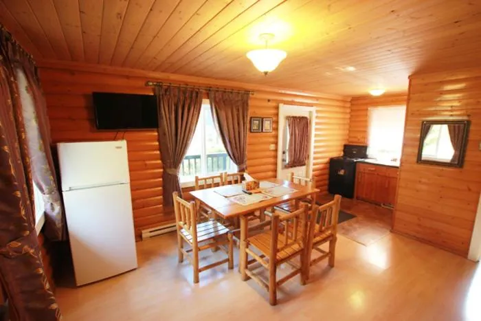 Kitchen or kitchenette in Mt. Revelstoke Alpine Chalets