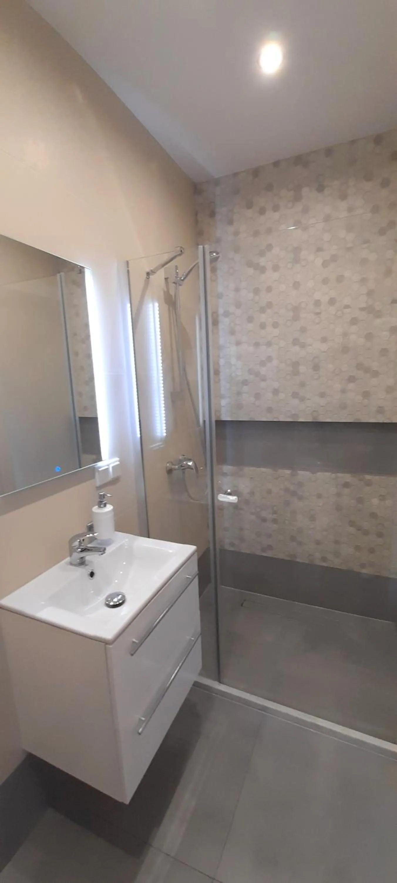 Shower in WILLA BAJLAND