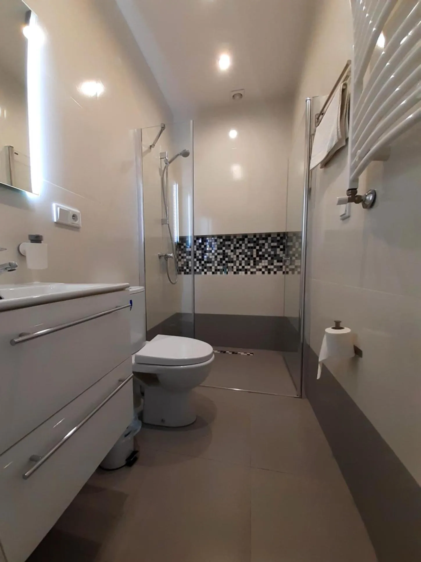 Shower in WILLA BAJLAND