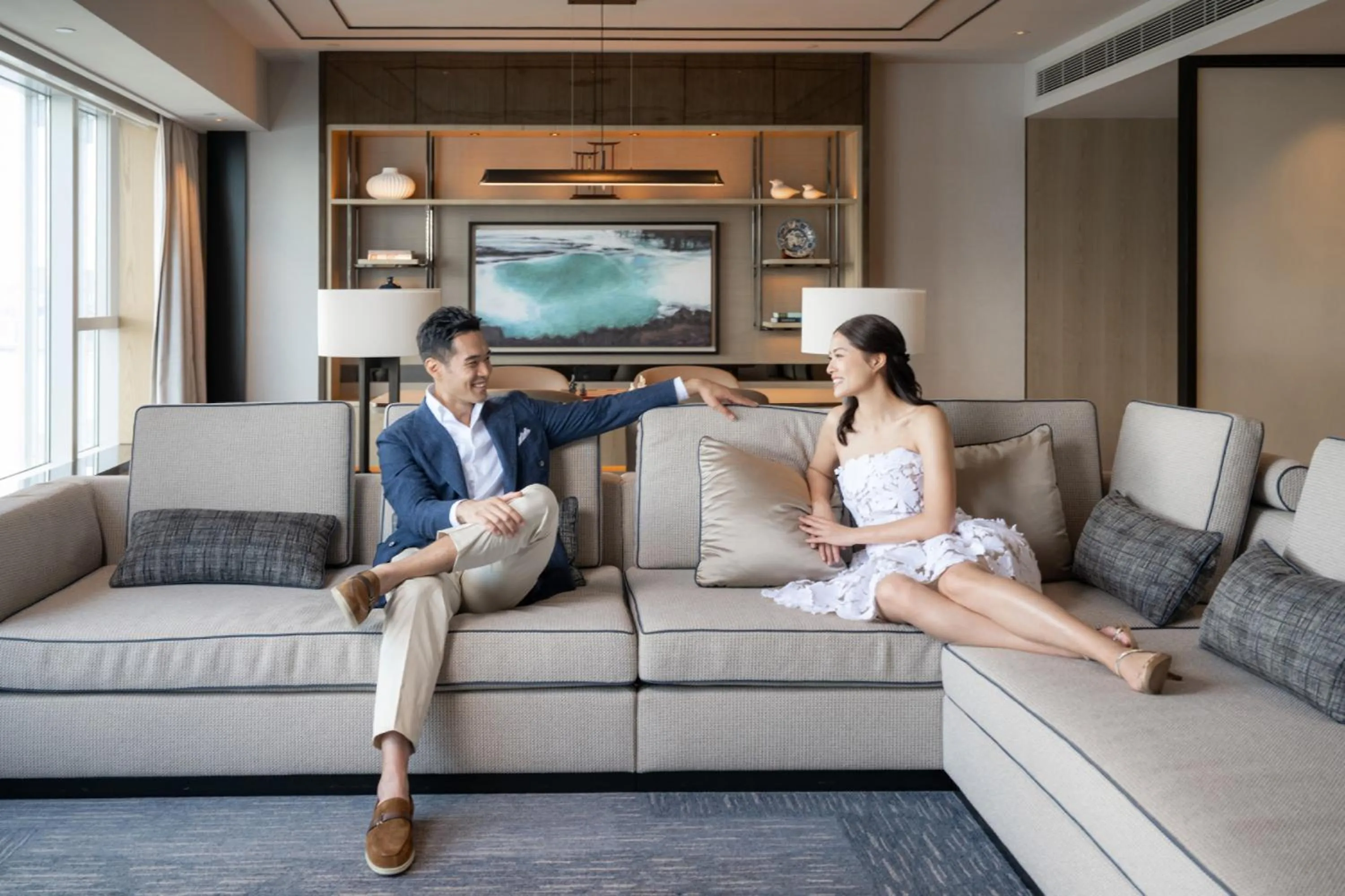 Living room in Four Seasons Hotel Hong Kong