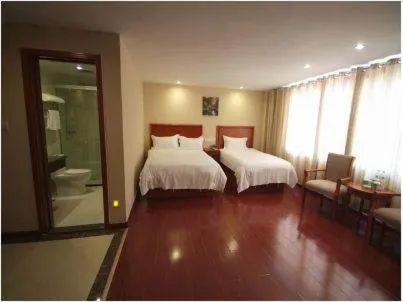 Bed in GreenTree Inn Rizhao West Station Suning Plaza