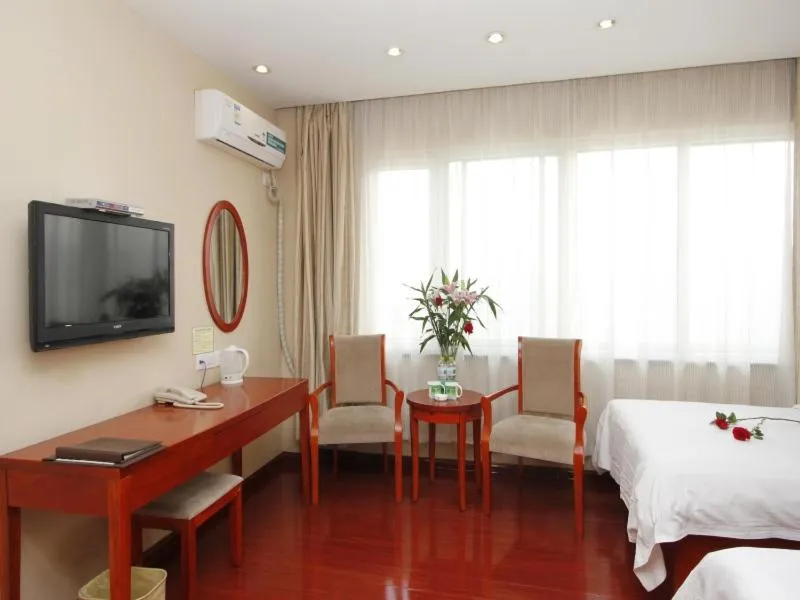 Bed in GreenTree Inn Rizhao West Station Suning Plaza