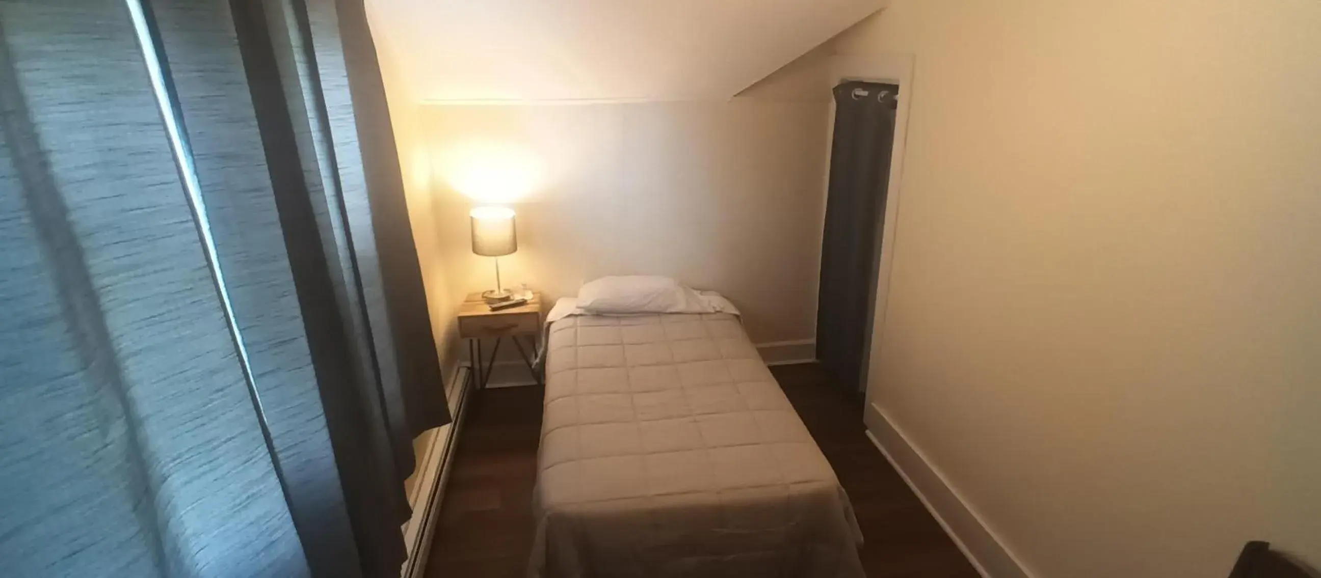 Budget Twin Room in Cappuccio Hotel Budget Twin Room in Cappuccio Hotel