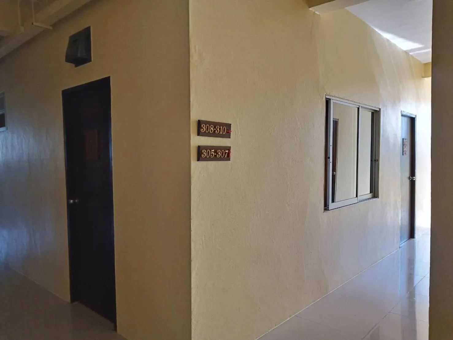 Property building in Baan Kanta Hotel