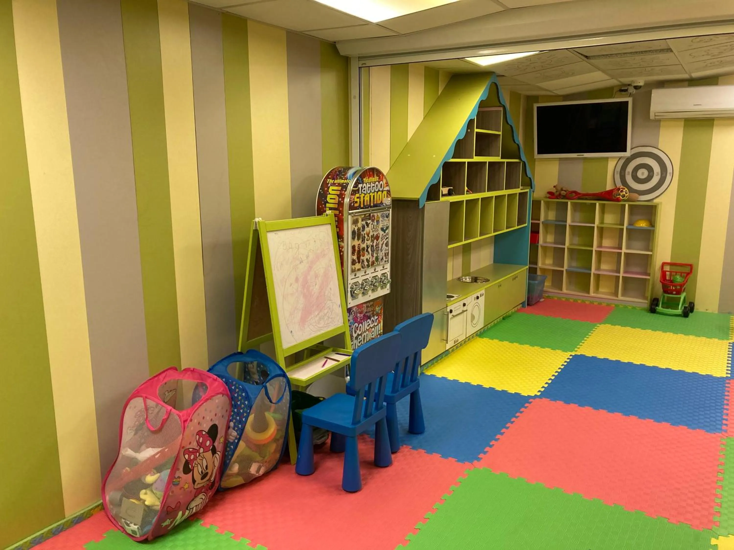 Kids's club in 103 Degrees Hotel & Spa