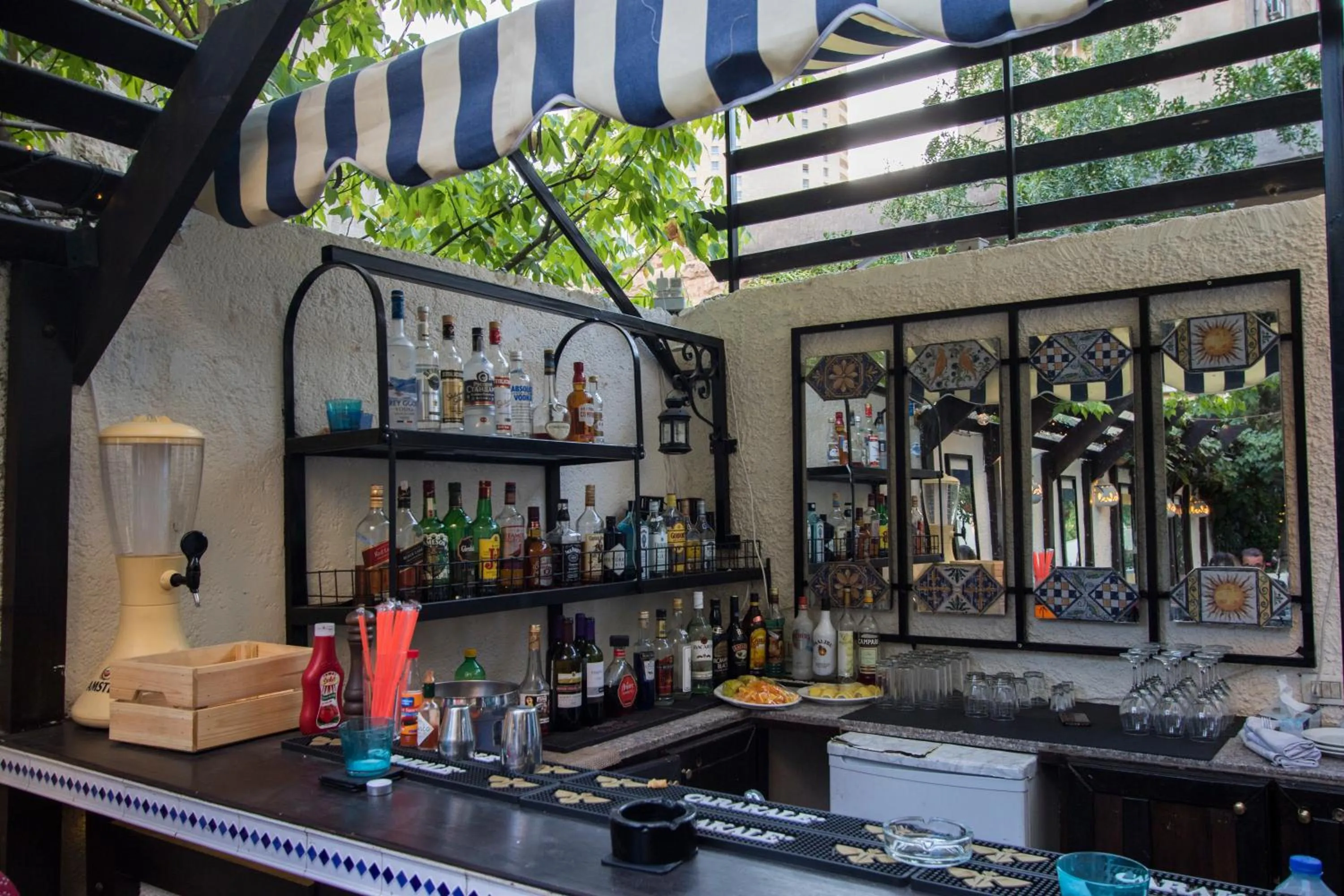 Garden in Bonita Inn