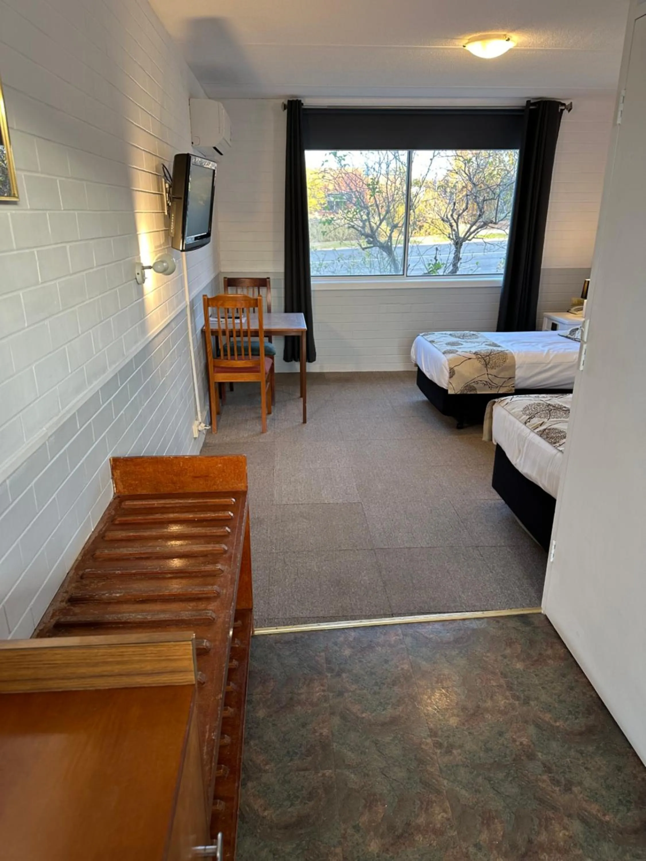 Bed in Wedderburn Goldseeker Motel