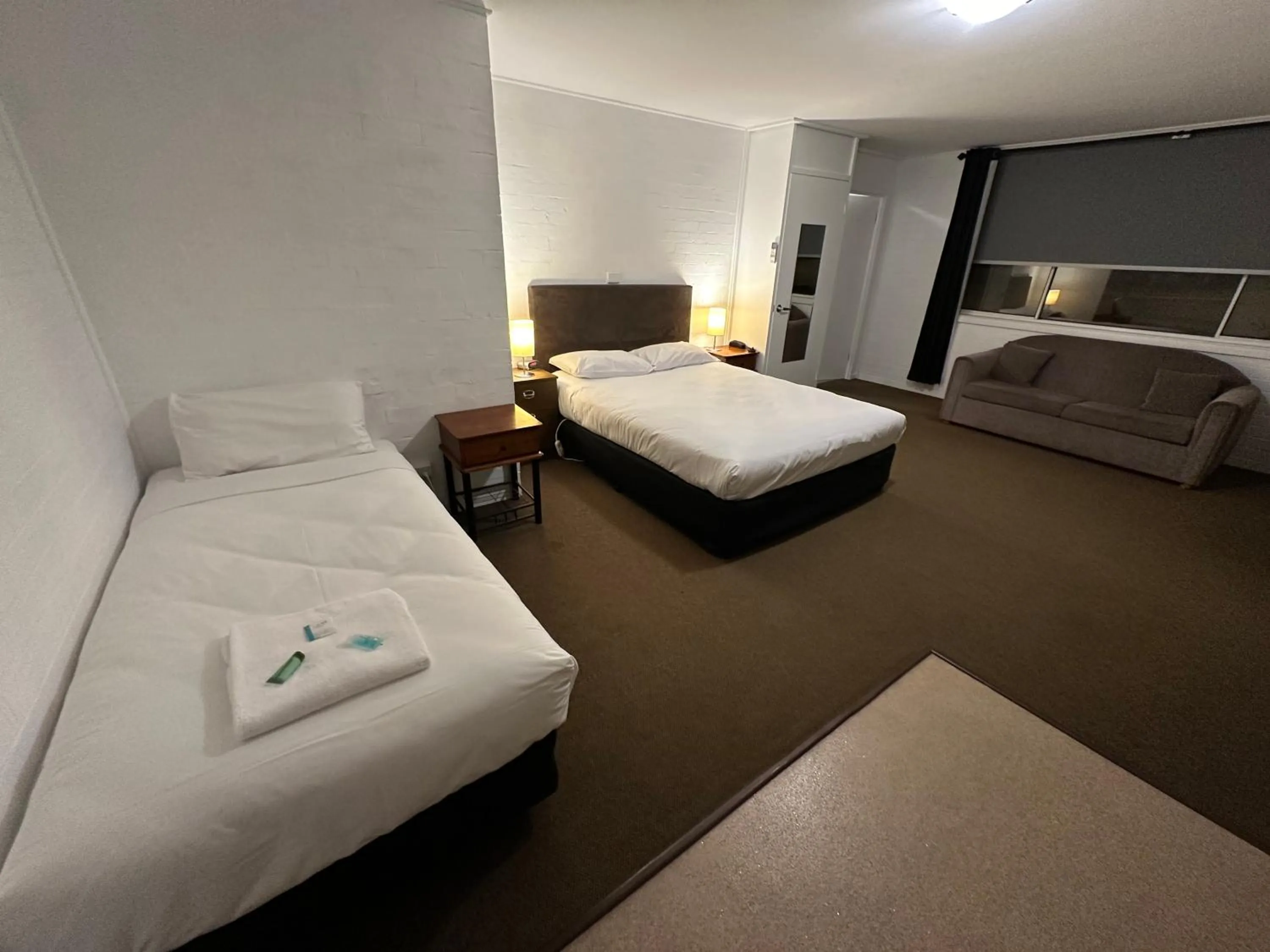 Bed in Wedderburn Goldseeker Motel