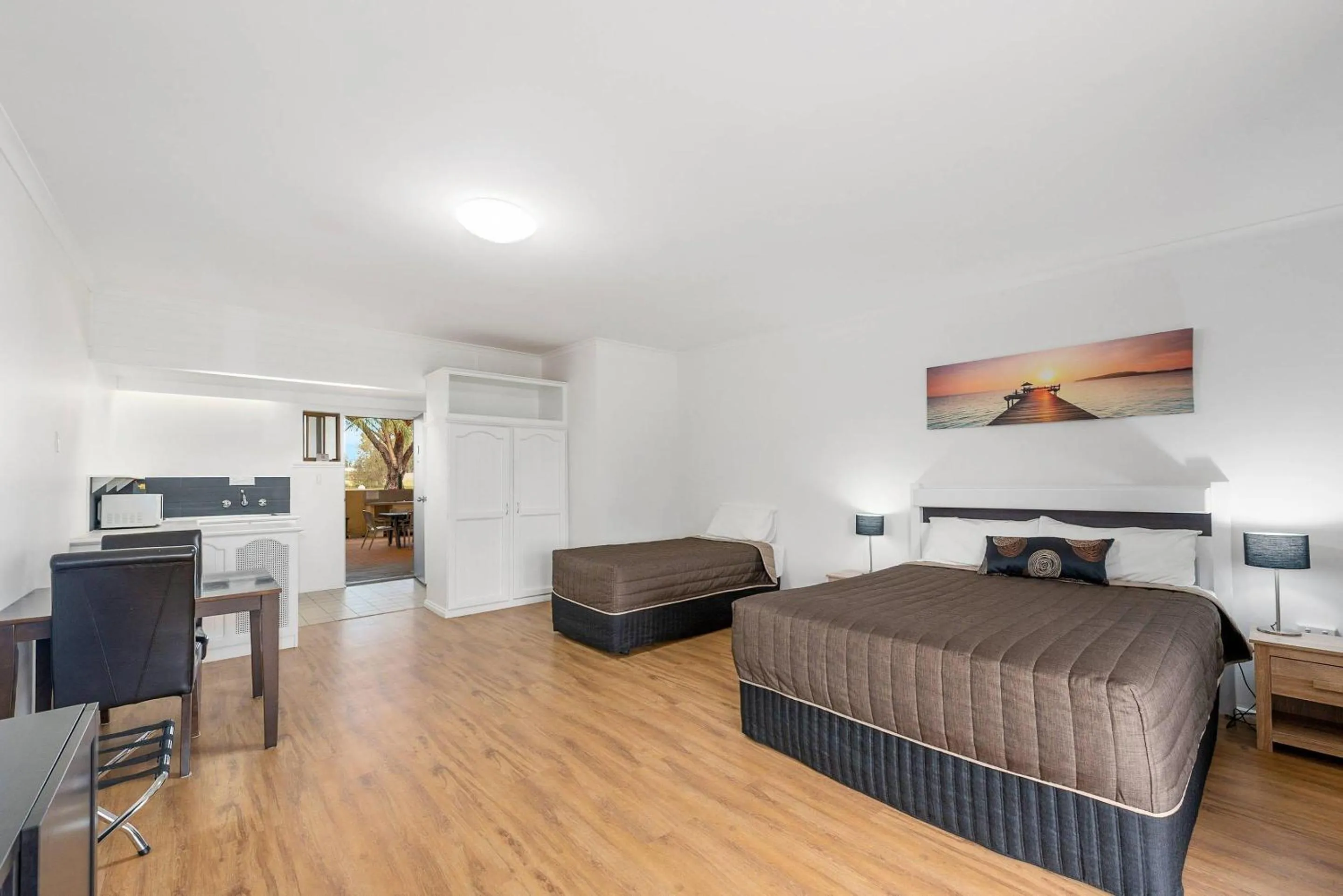 Bedroom, Bed in Comfort Inn & Suites Riverland