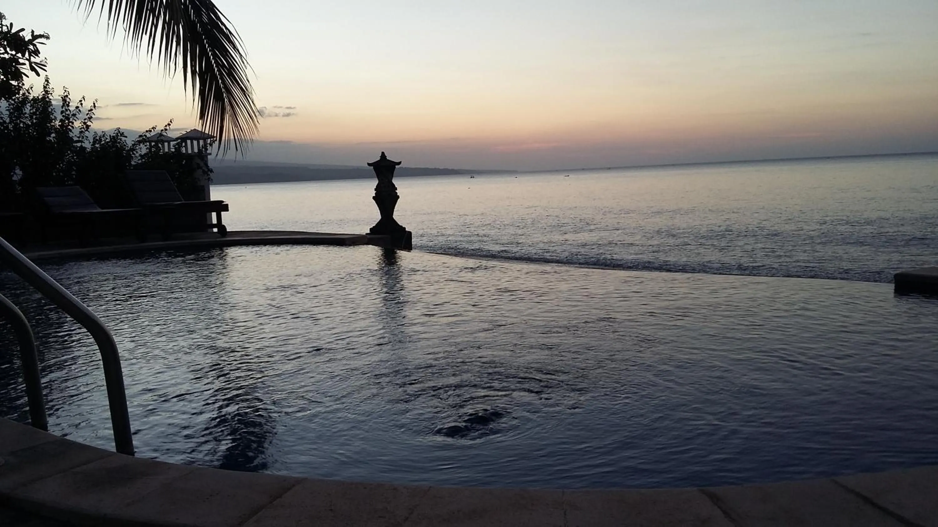 Swimming pool in Three Brothers Bobby's Villas
