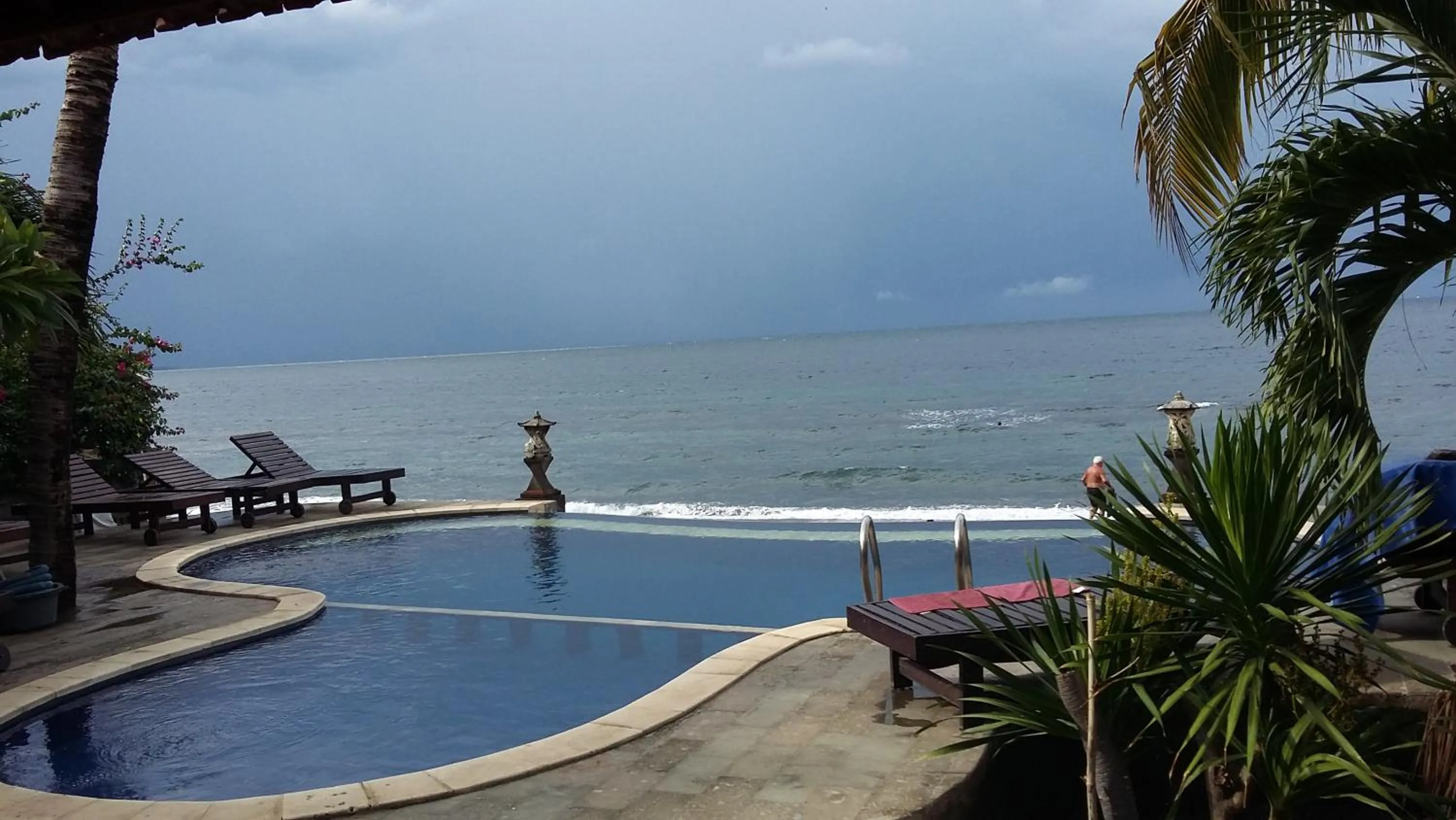 Day in Three Brothers Bobby's Villas