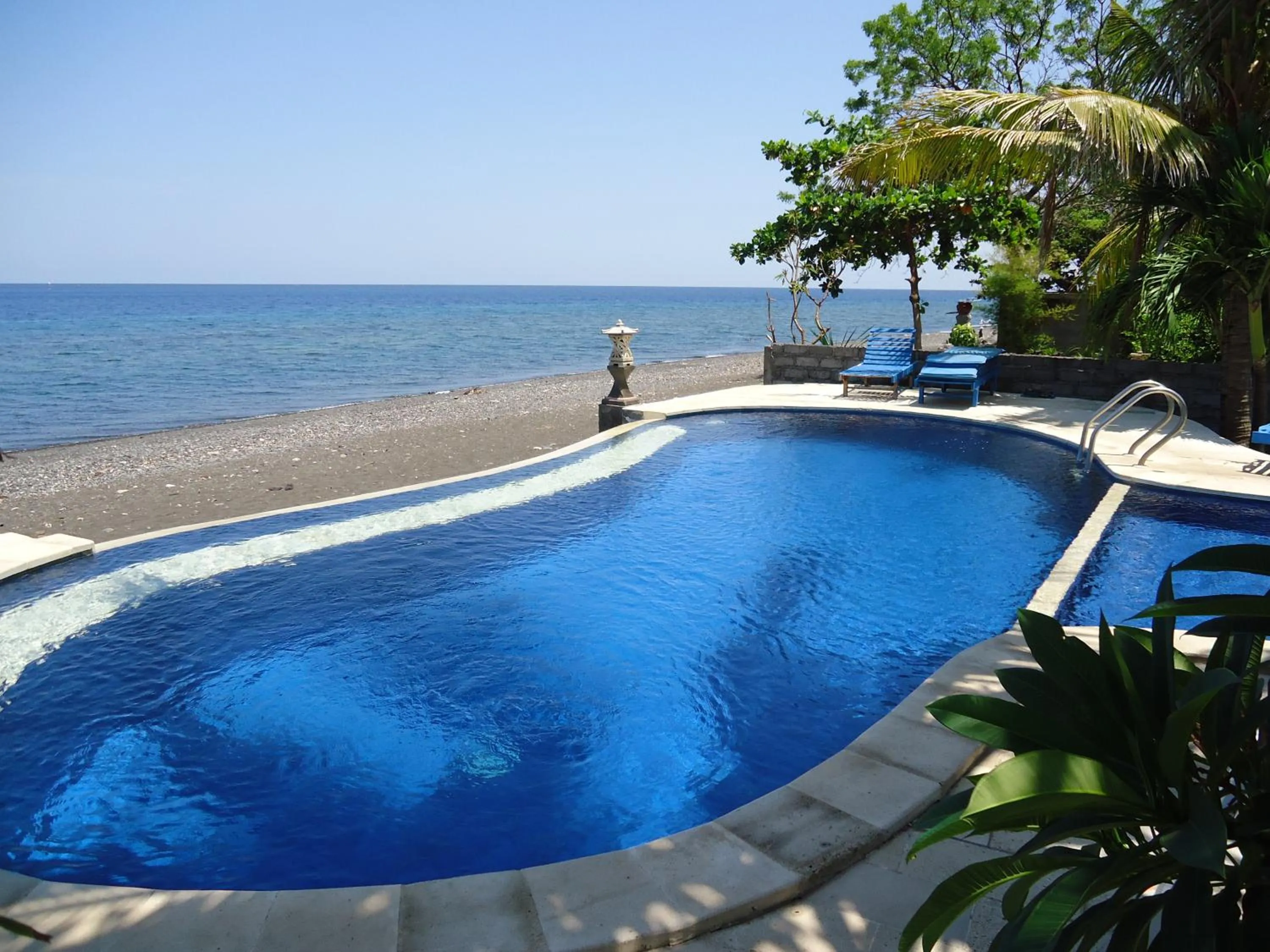 Day in Three Brothers Bobby's Villas