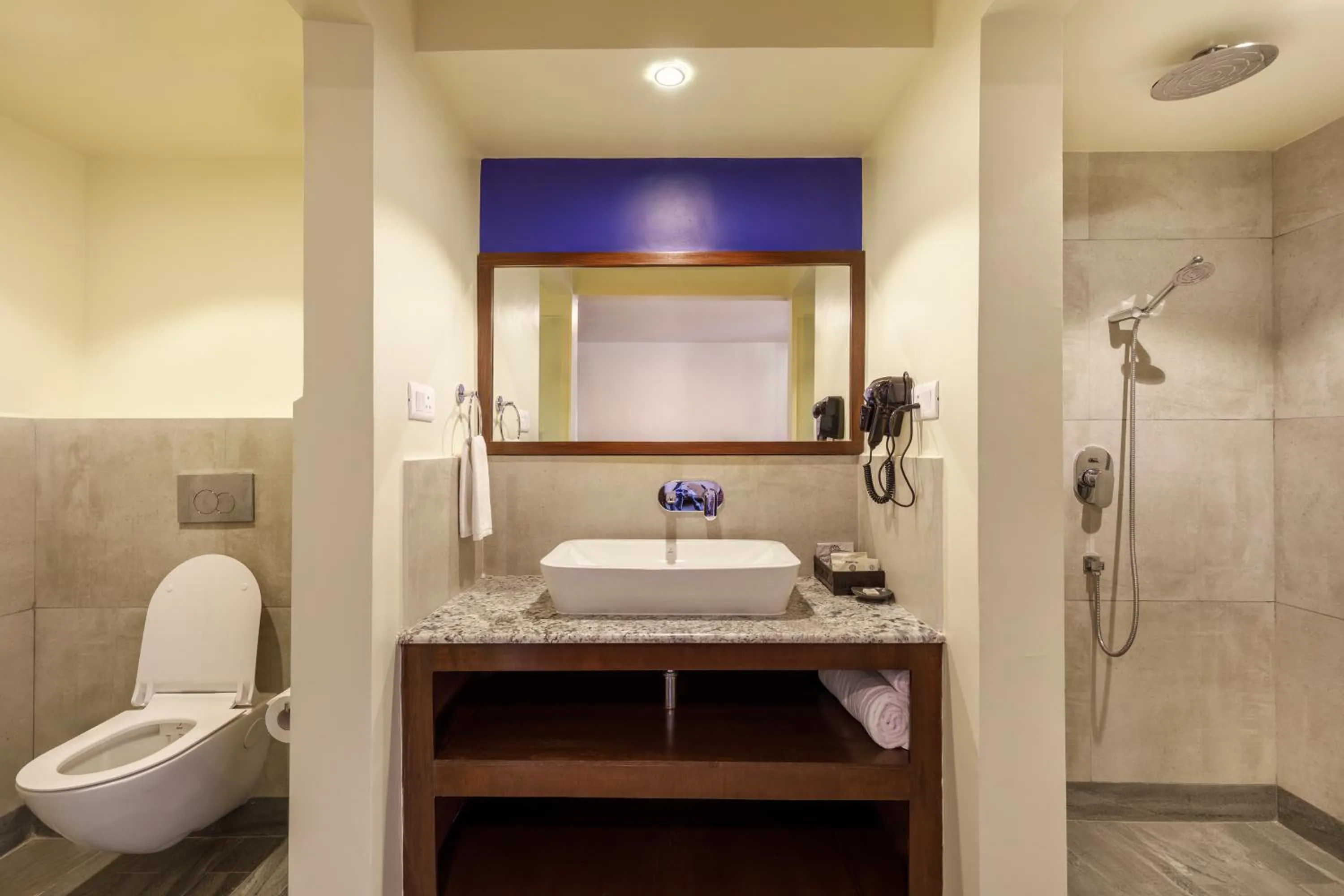 Toilet in Shambaling Boutique Hotel