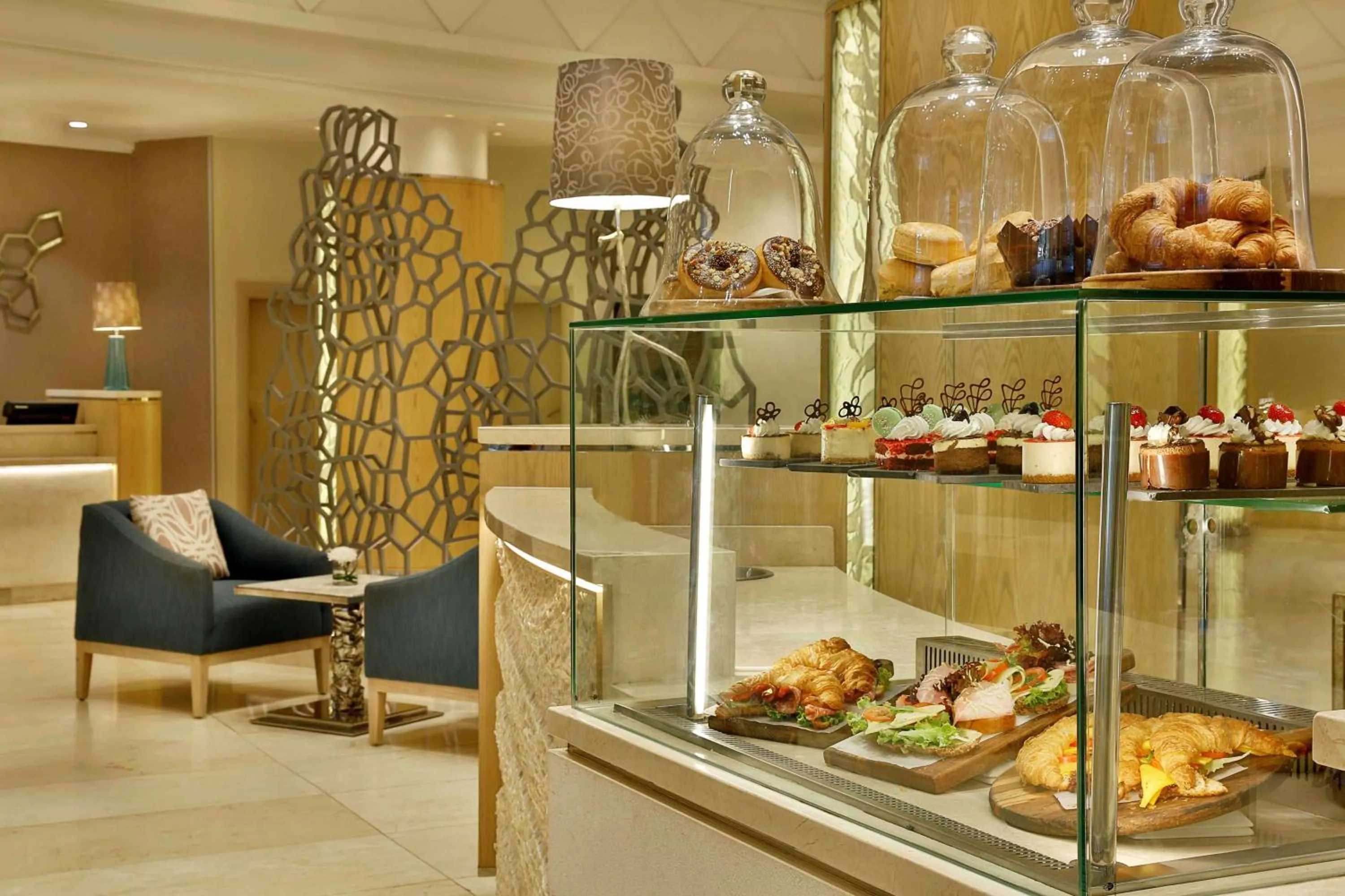 Restaurant/places to eat in Hilton Durban