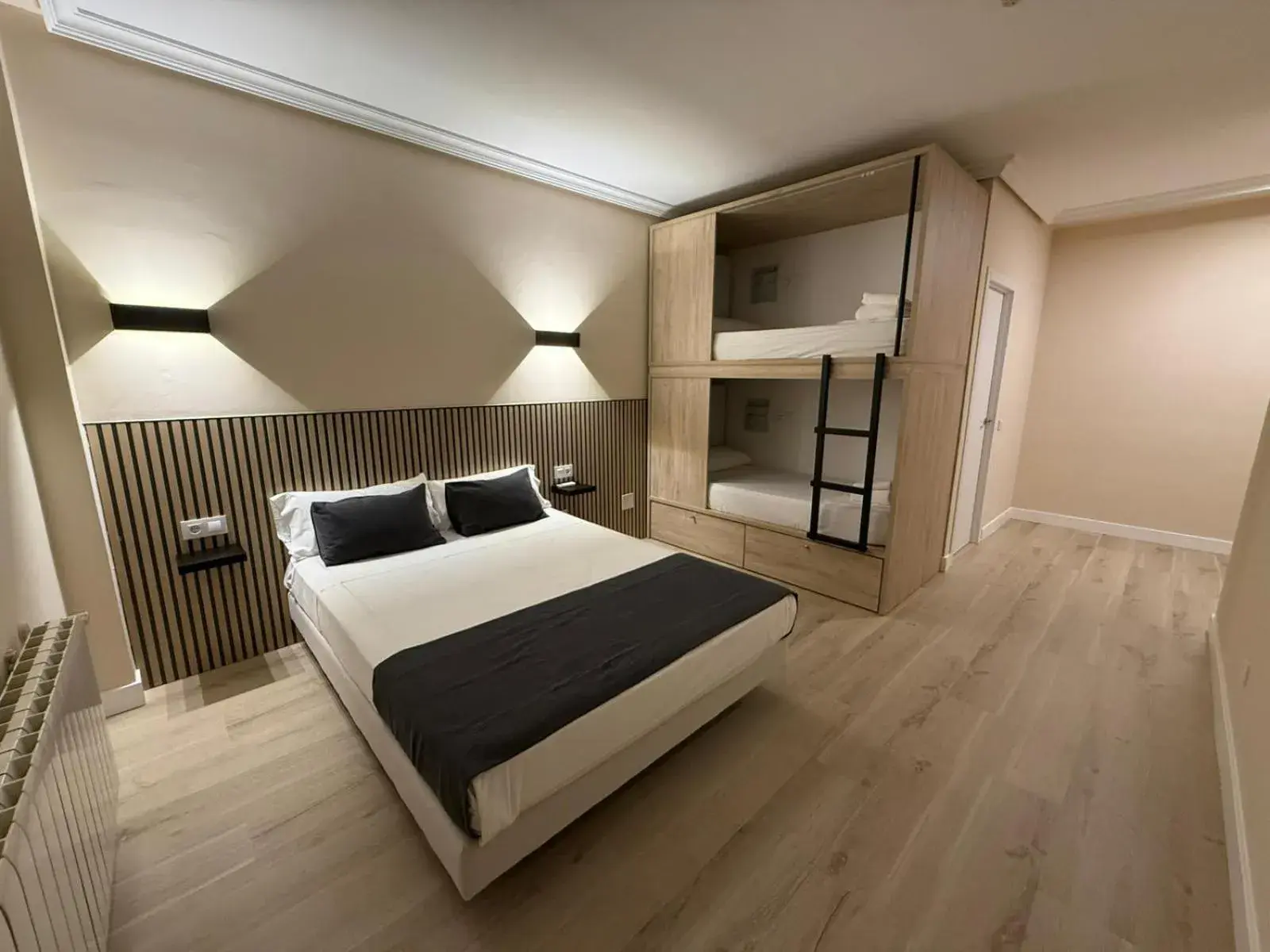 Quadruple Room with Private Bathroom and Free Shuttle in Hostal El Cruce Quadruple Room with Private Bathroom and Free Shuttle in Hostal El Cruce