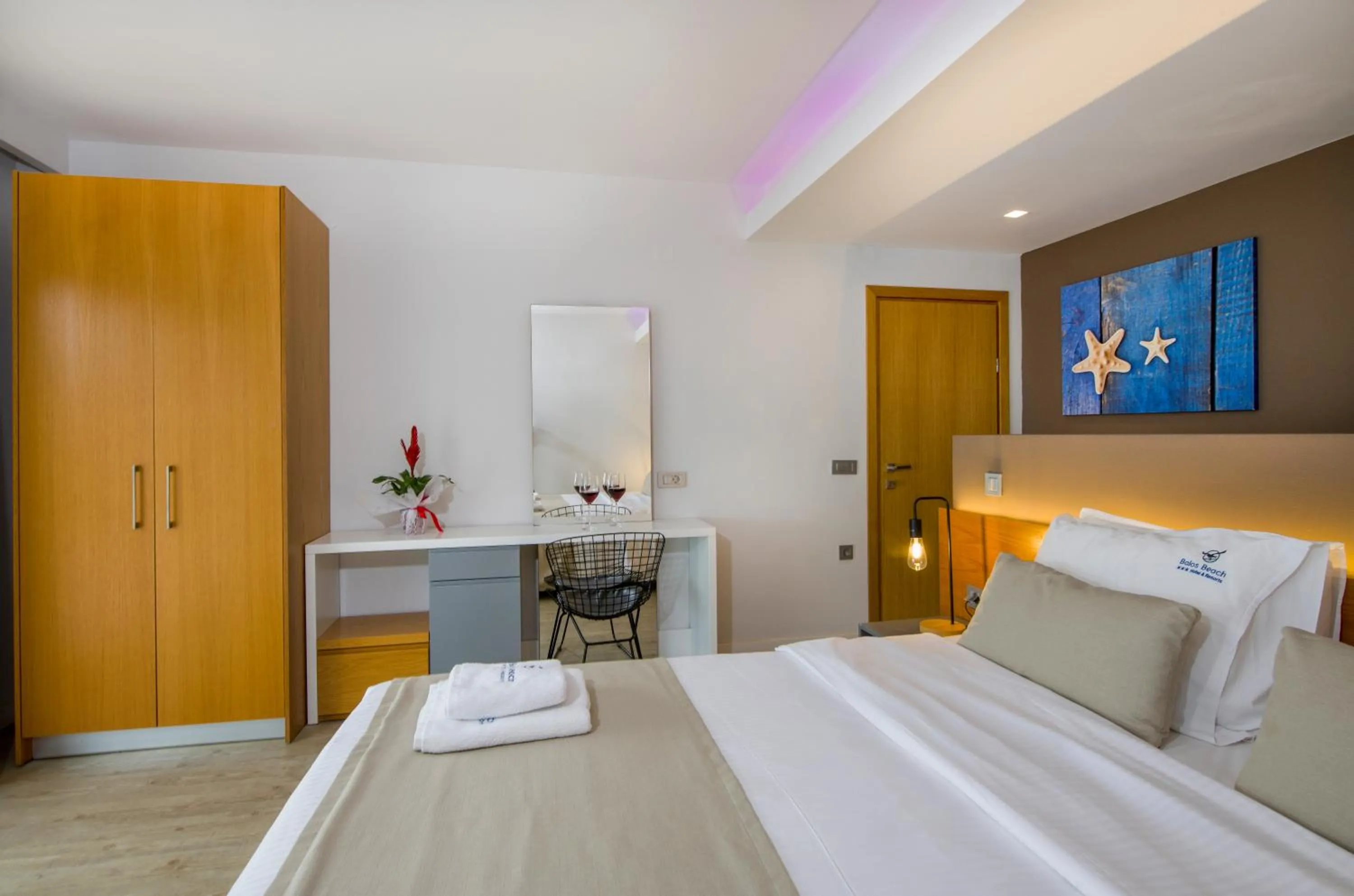 Bedroom in Balos Beach