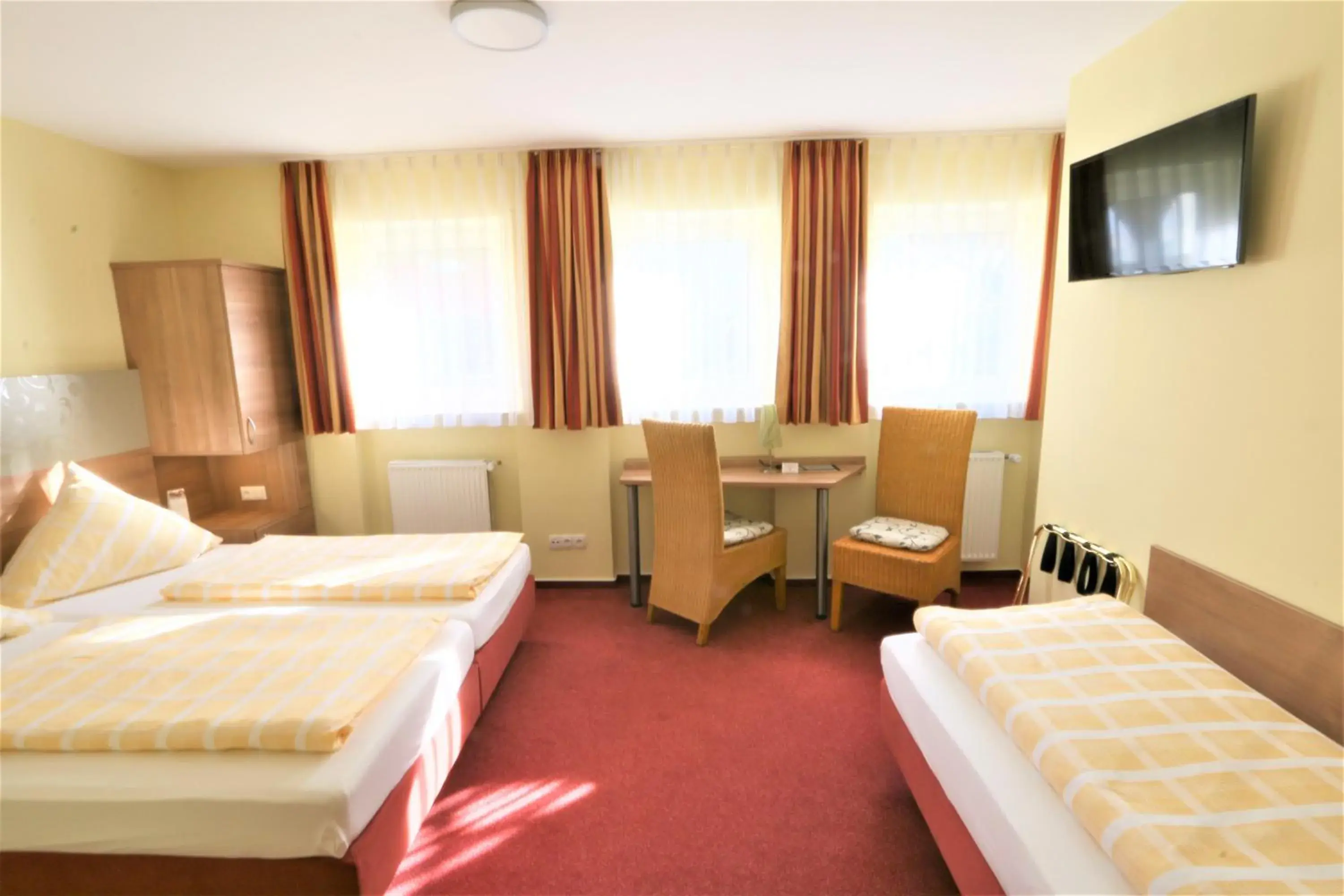 Triple Room in Gasthof Krancher Triple Room in Gasthof Krancher