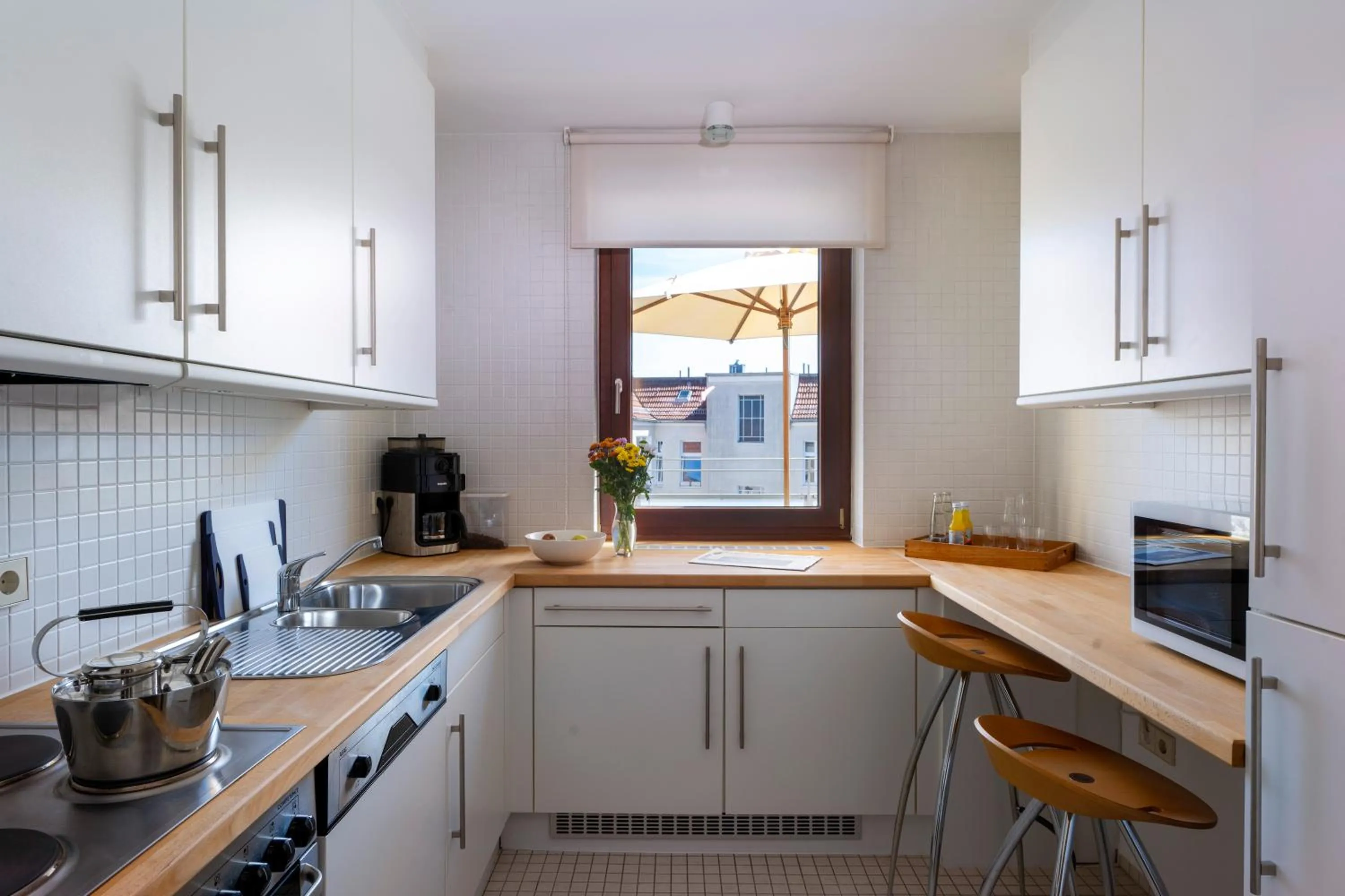 Kitchen or kitchenette in Hotel Aquino Berlin