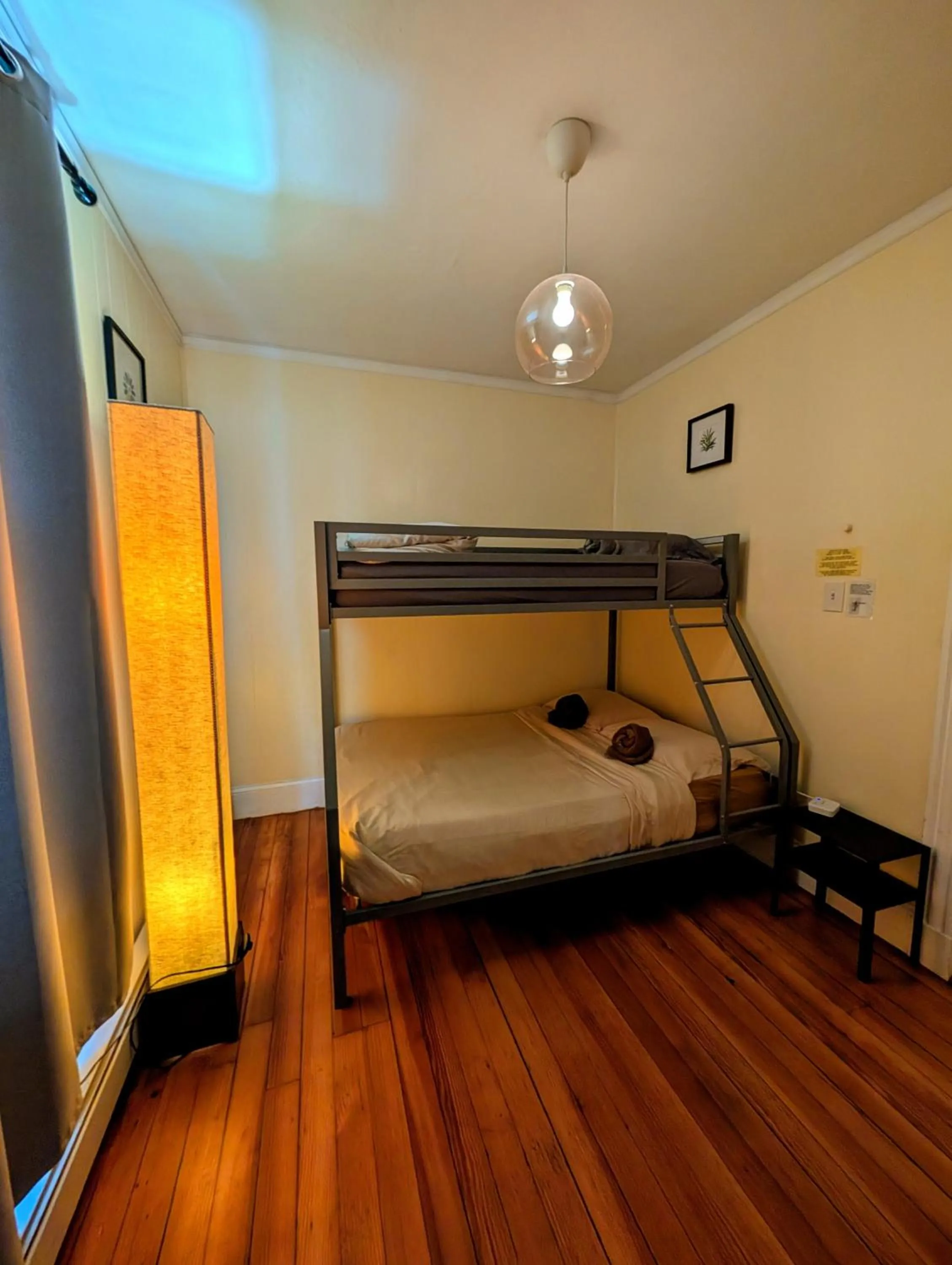 Bed in Boston Homestel
