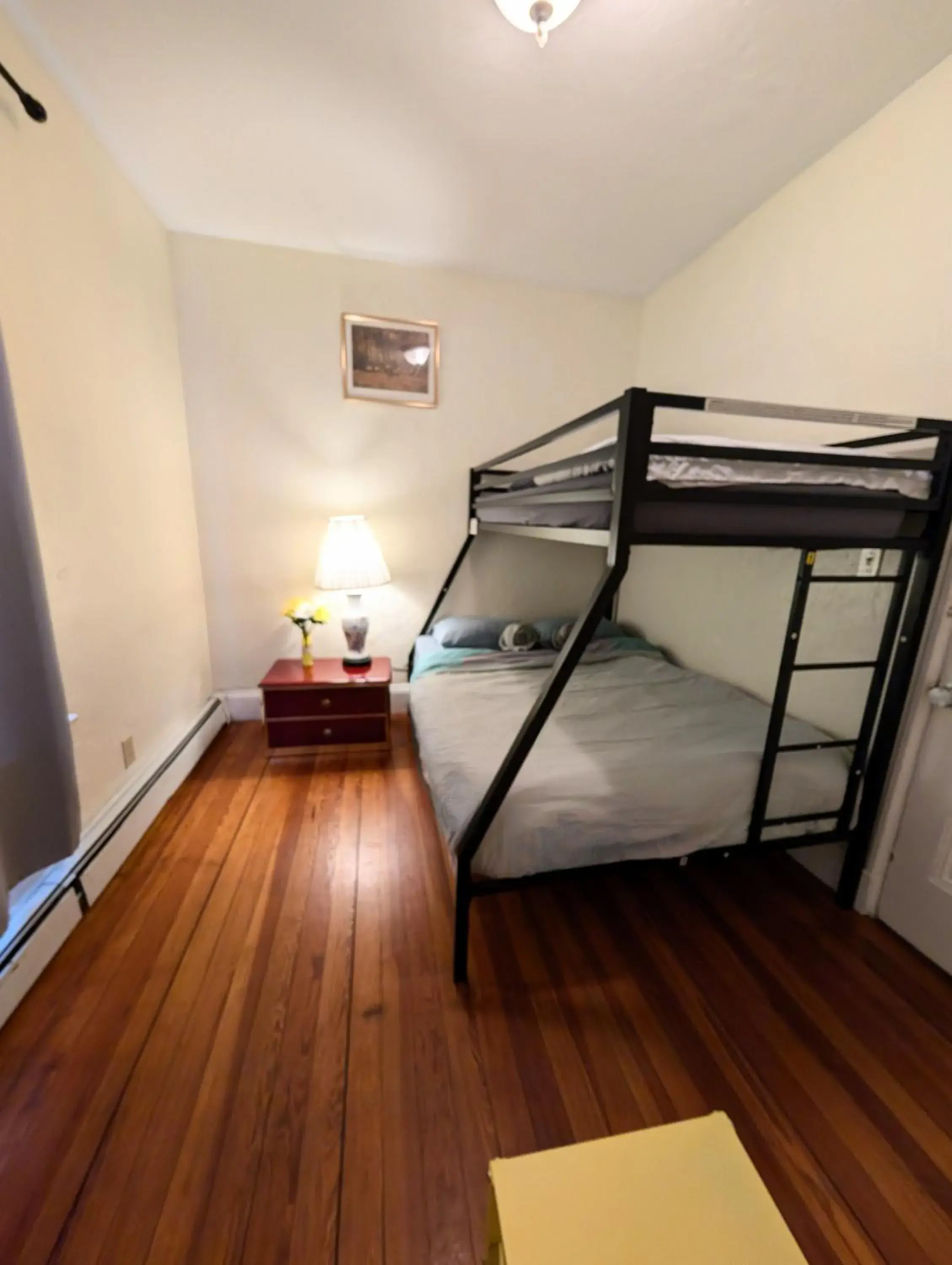Comfort Triple Room in Boston Homestel Comfort Triple Room in Boston Homestel