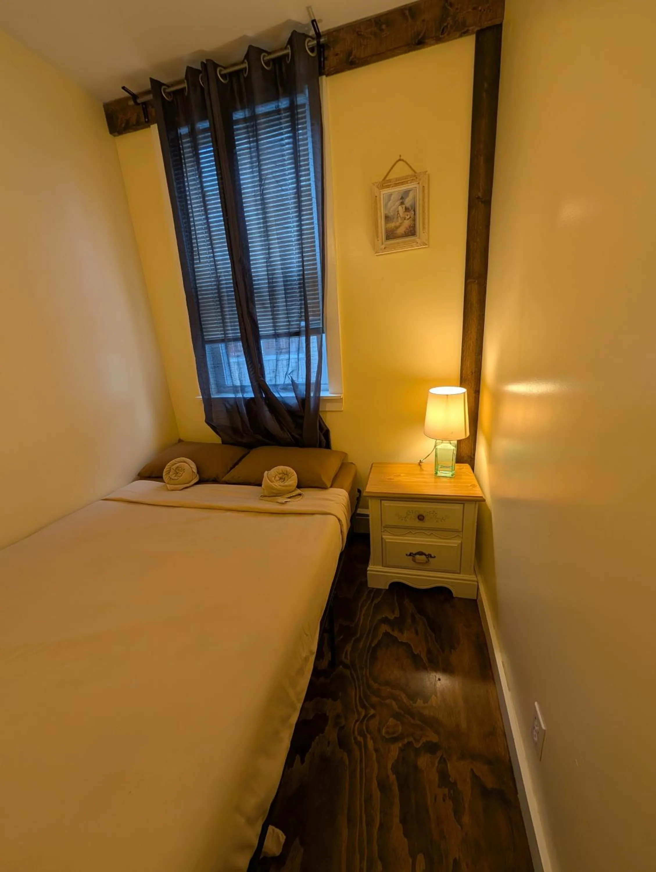 Bed in Boston Homestel