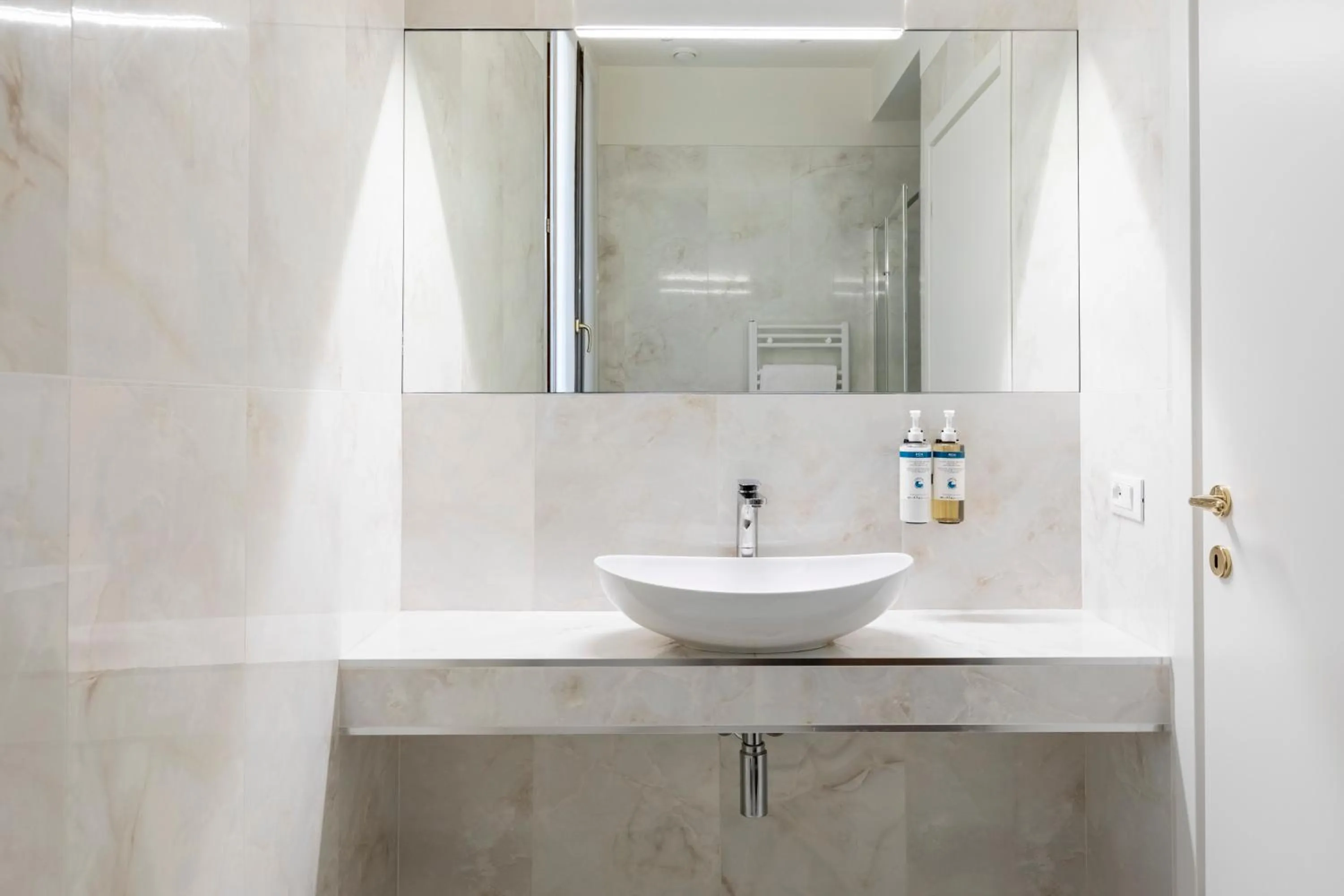 Bathroom in Numa Venice Palazzo Orseolo