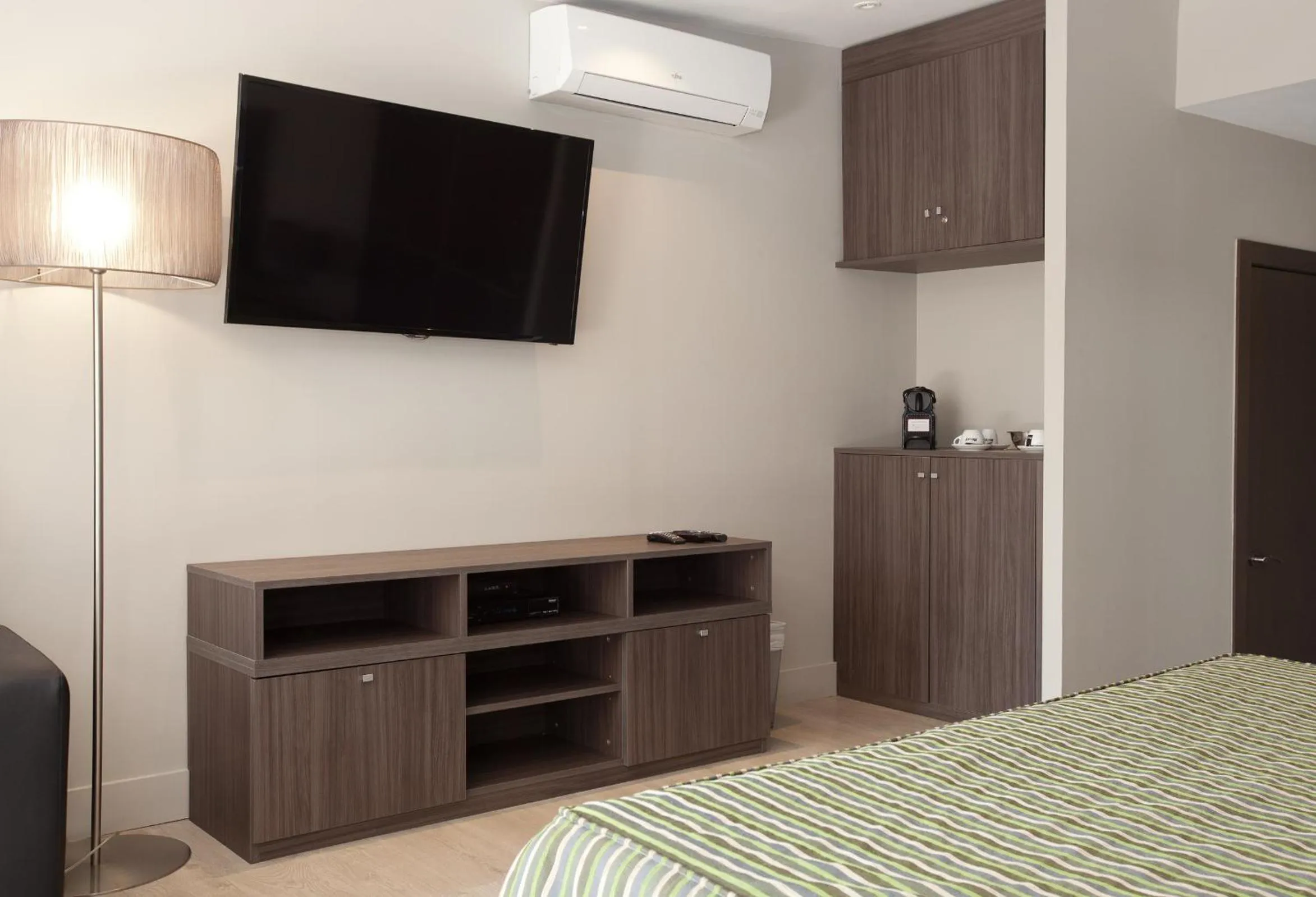 TV and multimedia, Bed in Dalia Ramblas