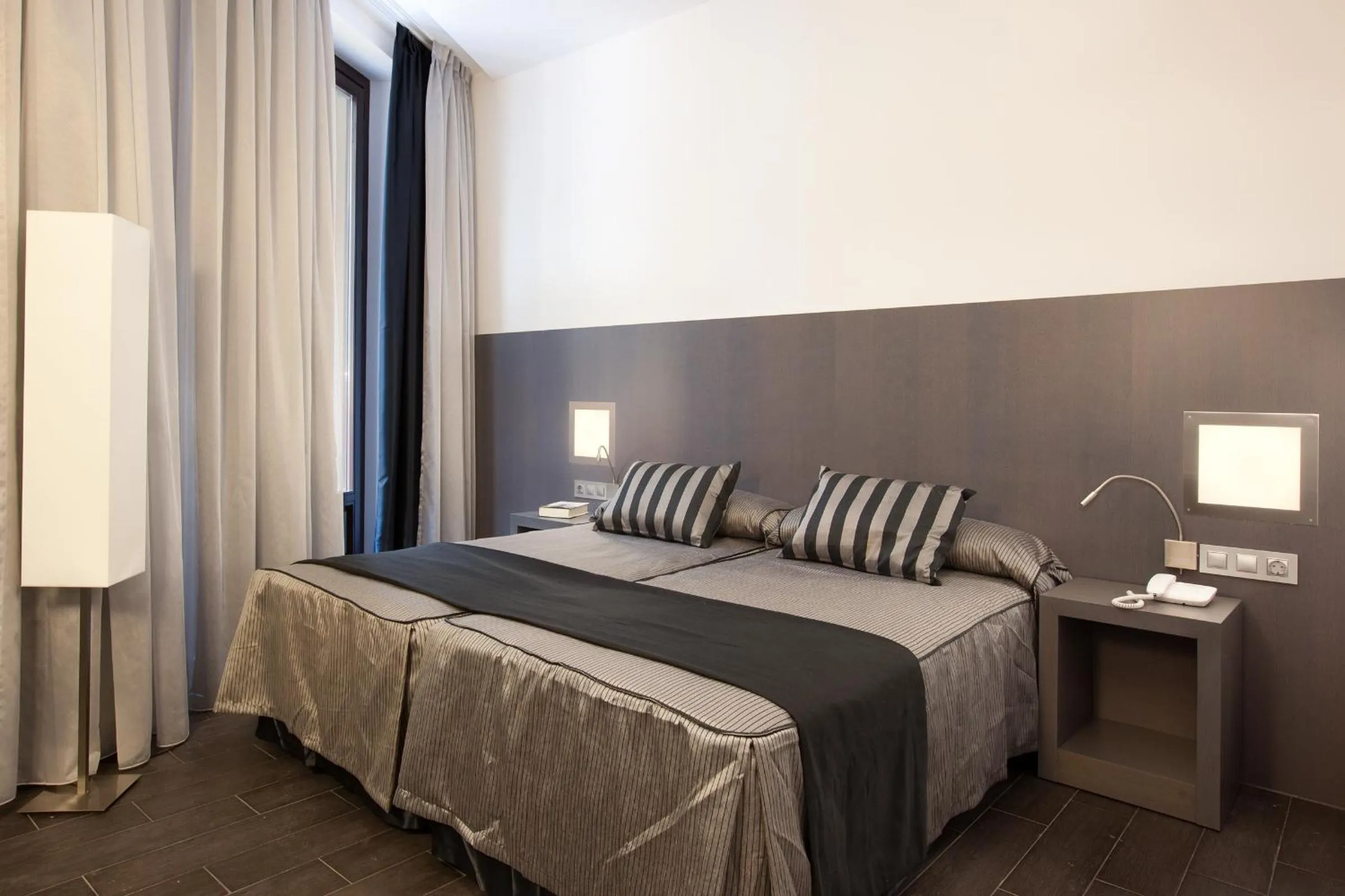 Bed in Dalia Ramblas