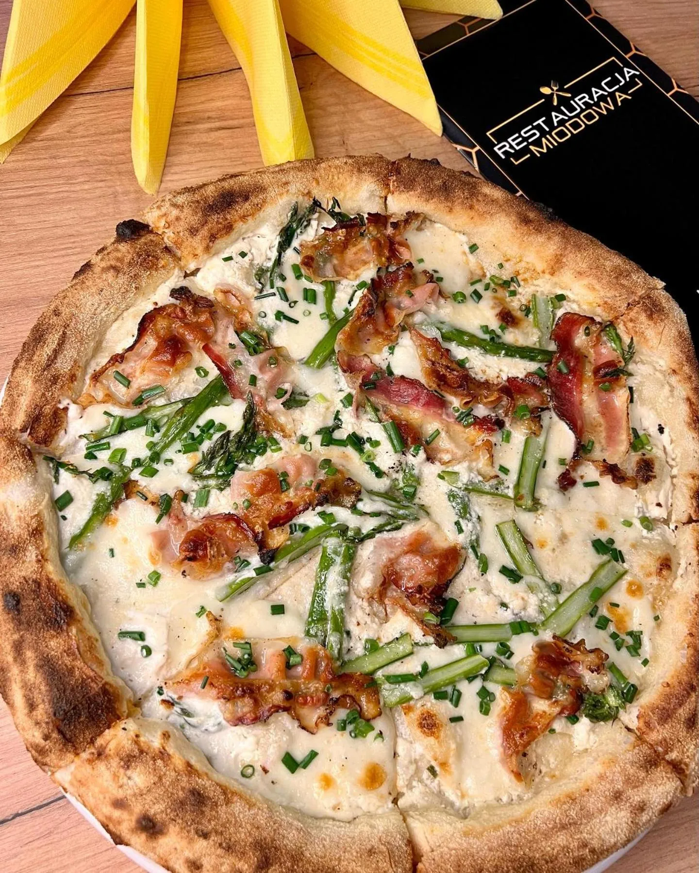 Restaurant/places to eat in Hotel Miodowy