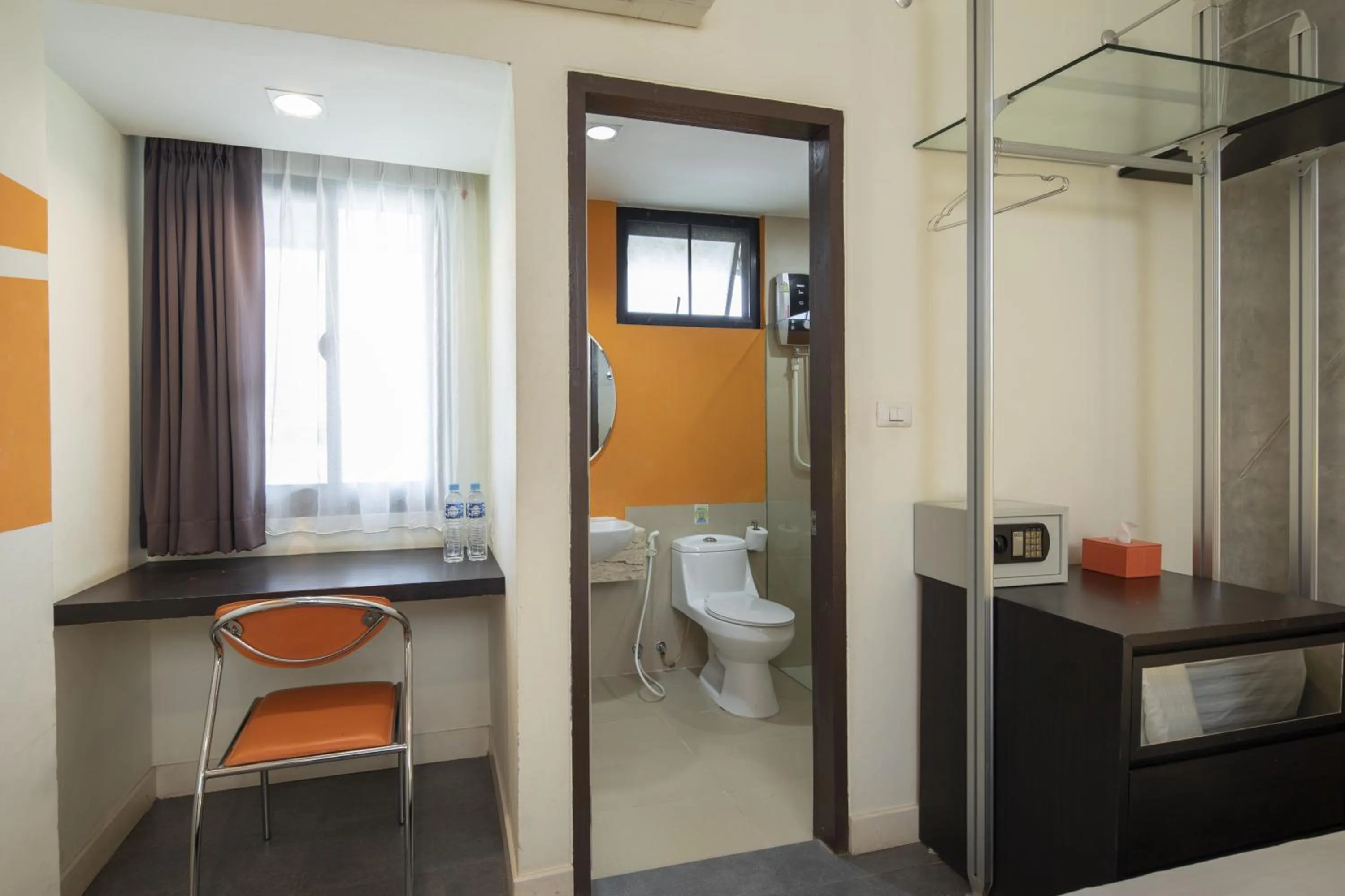 @ Border Hotel, Aranyaprateth