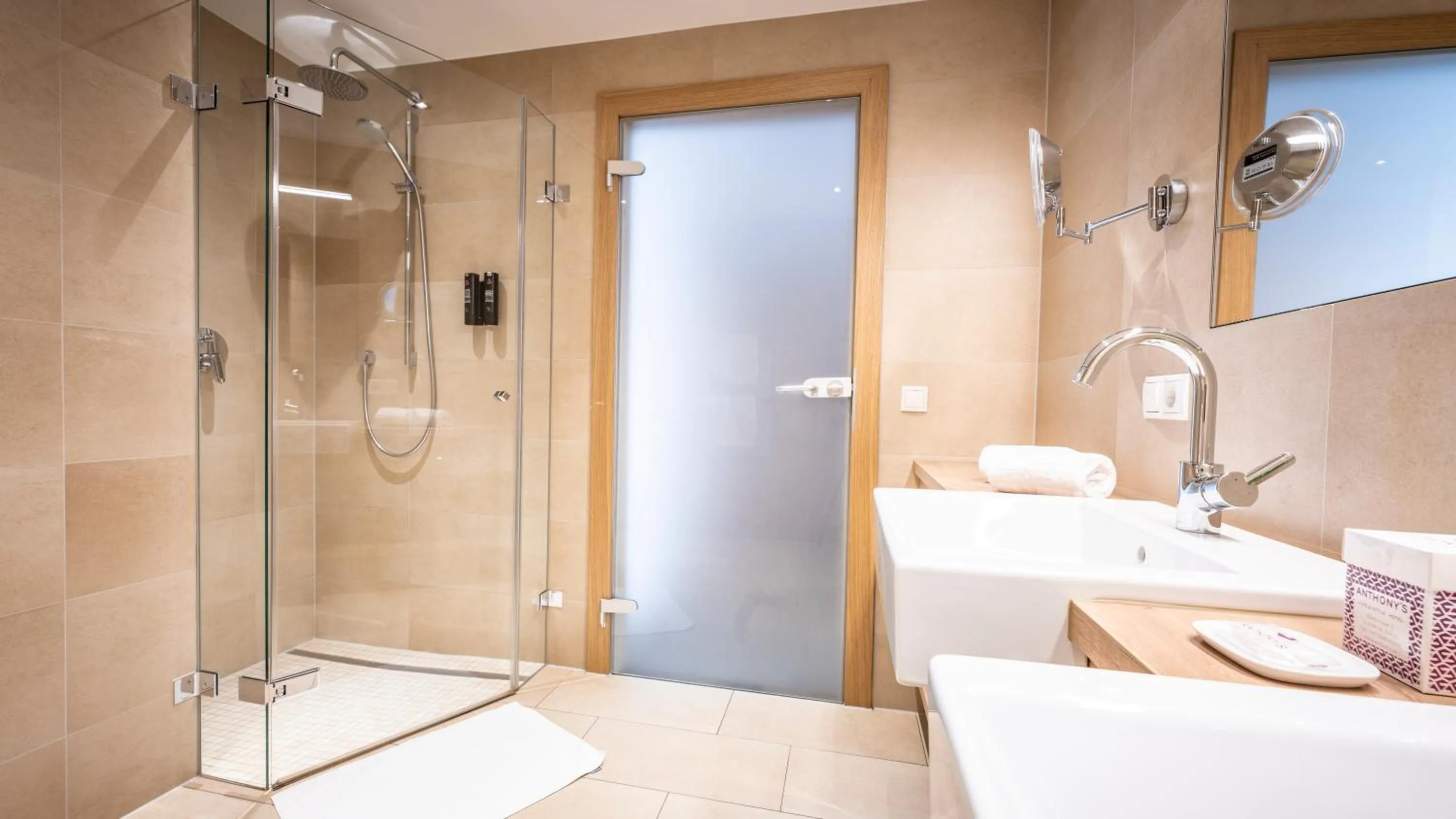 Bathroom in Anthony´s Alpin Hotel Garni