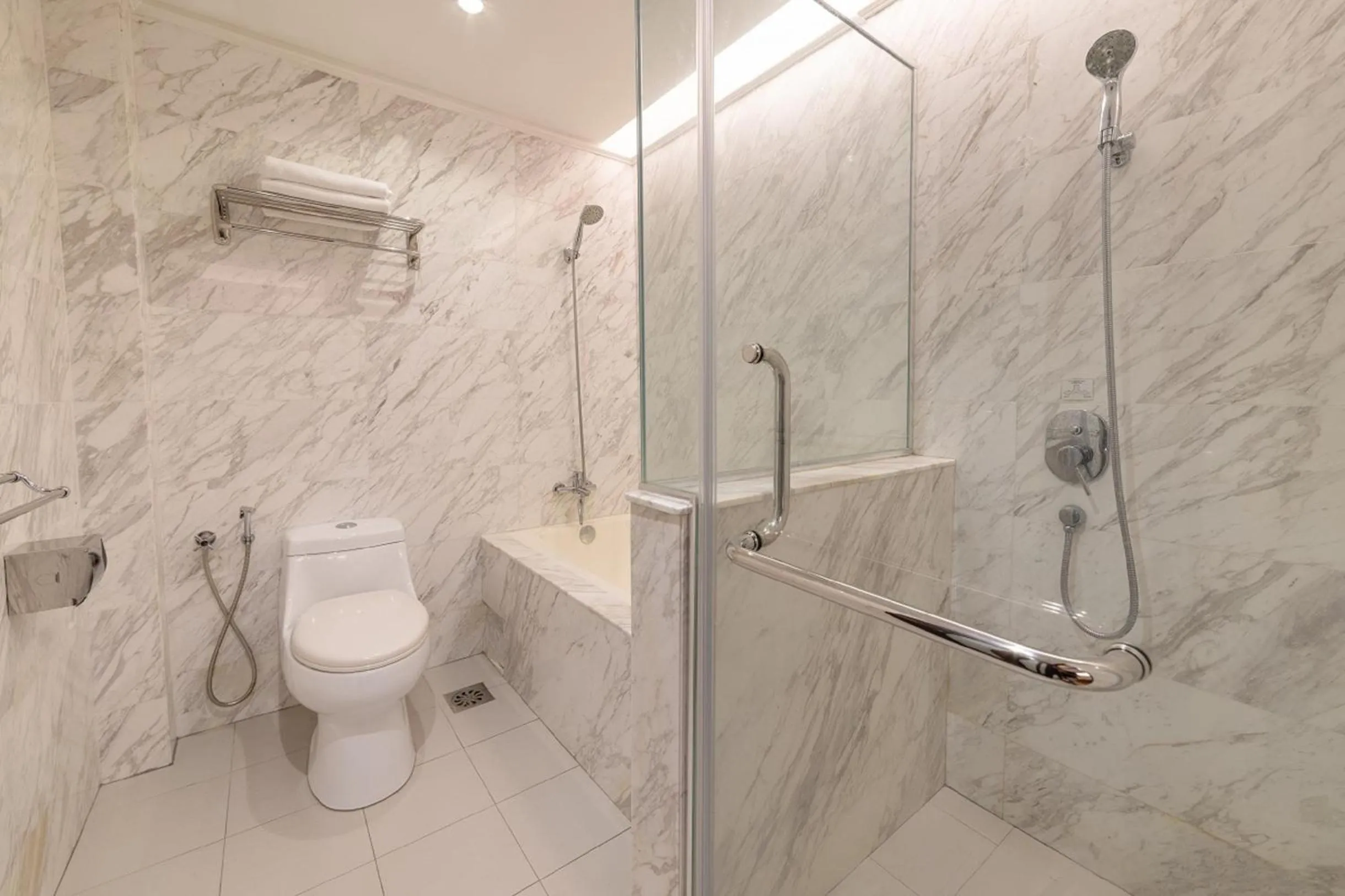 Bathroom in Hotel Puri Melaka