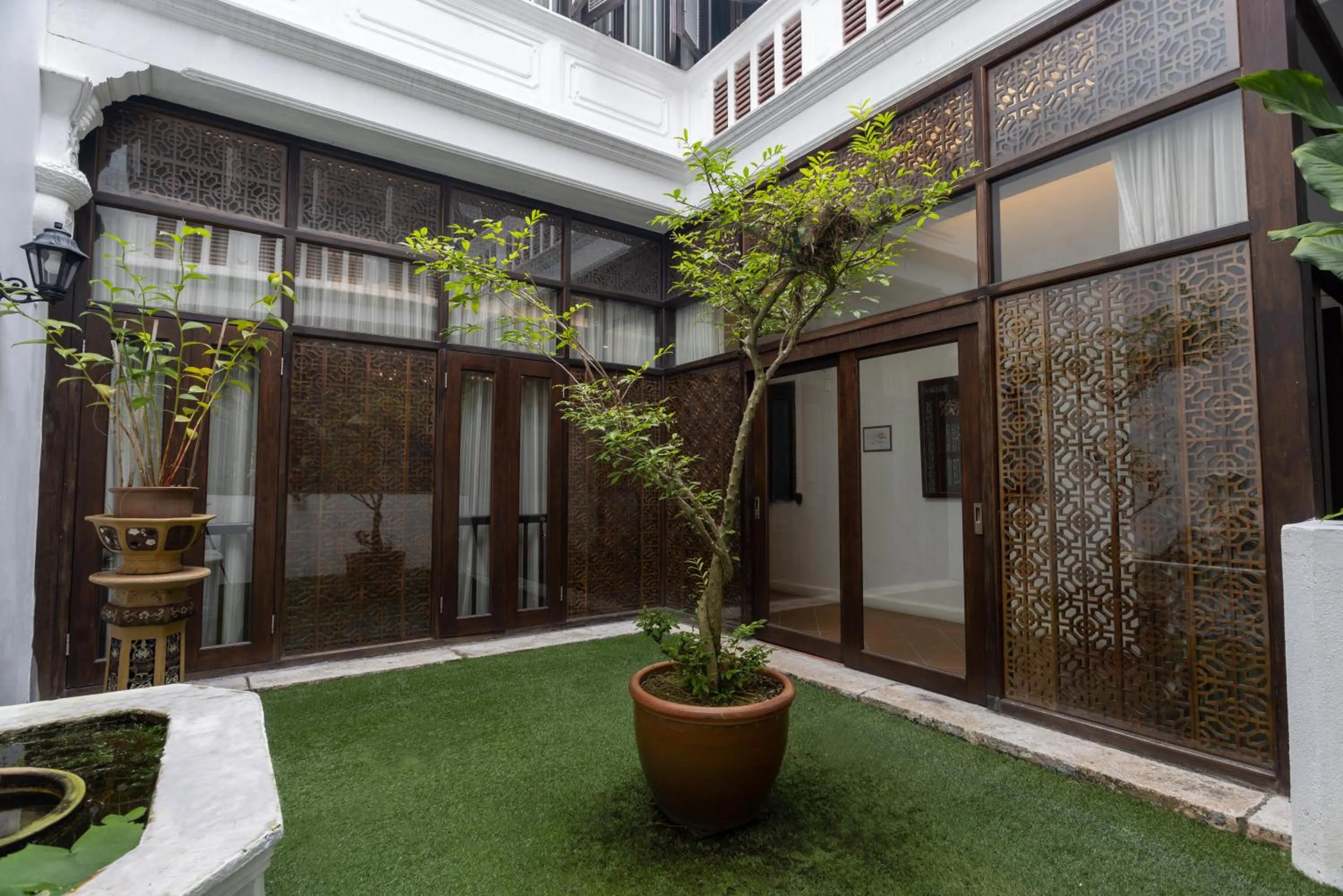 Inner courtyard view in Hotel Puri Melaka