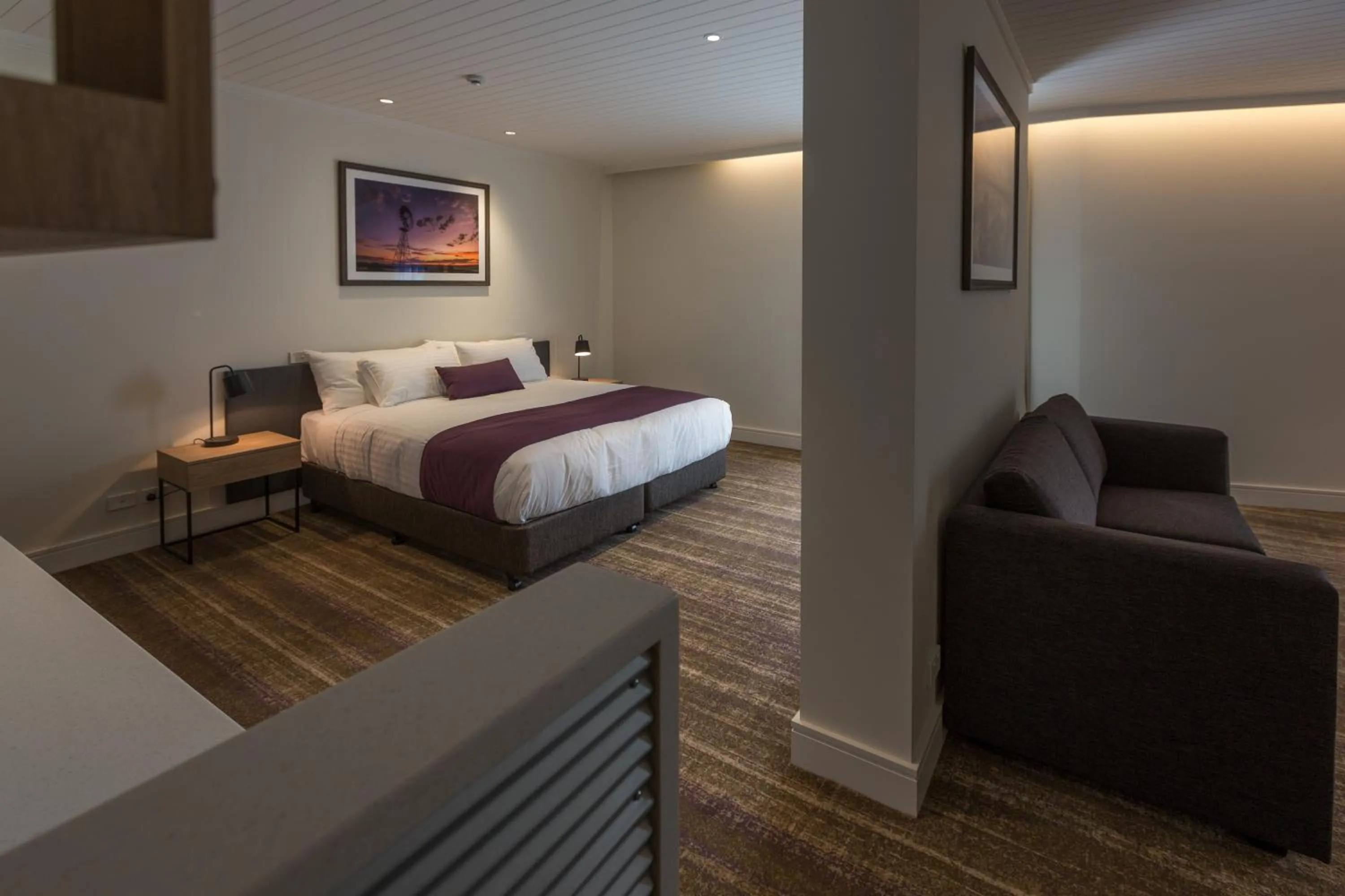 Bed in Porter's Plainland Hotel