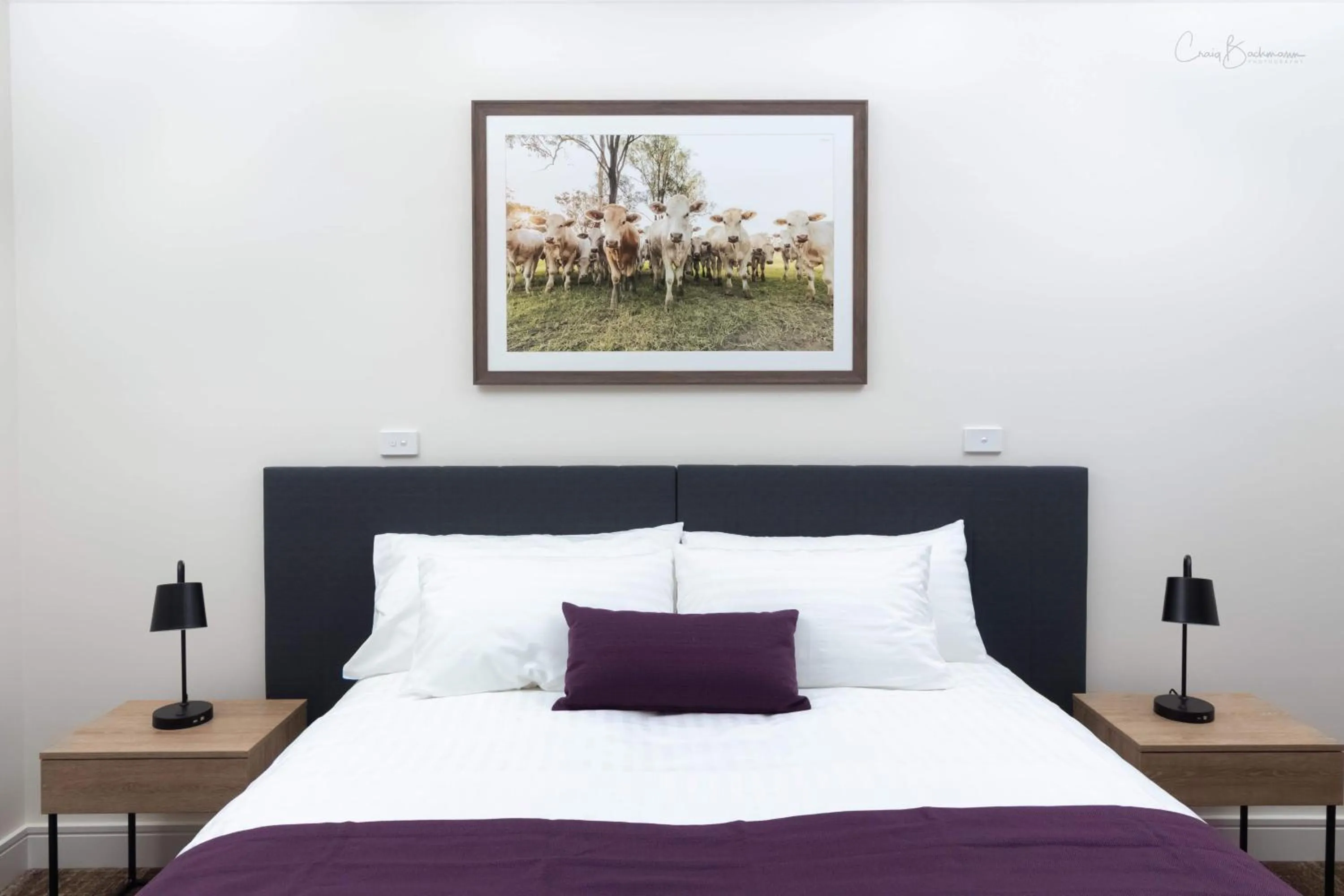 Bed in Porter's Plainland Hotel