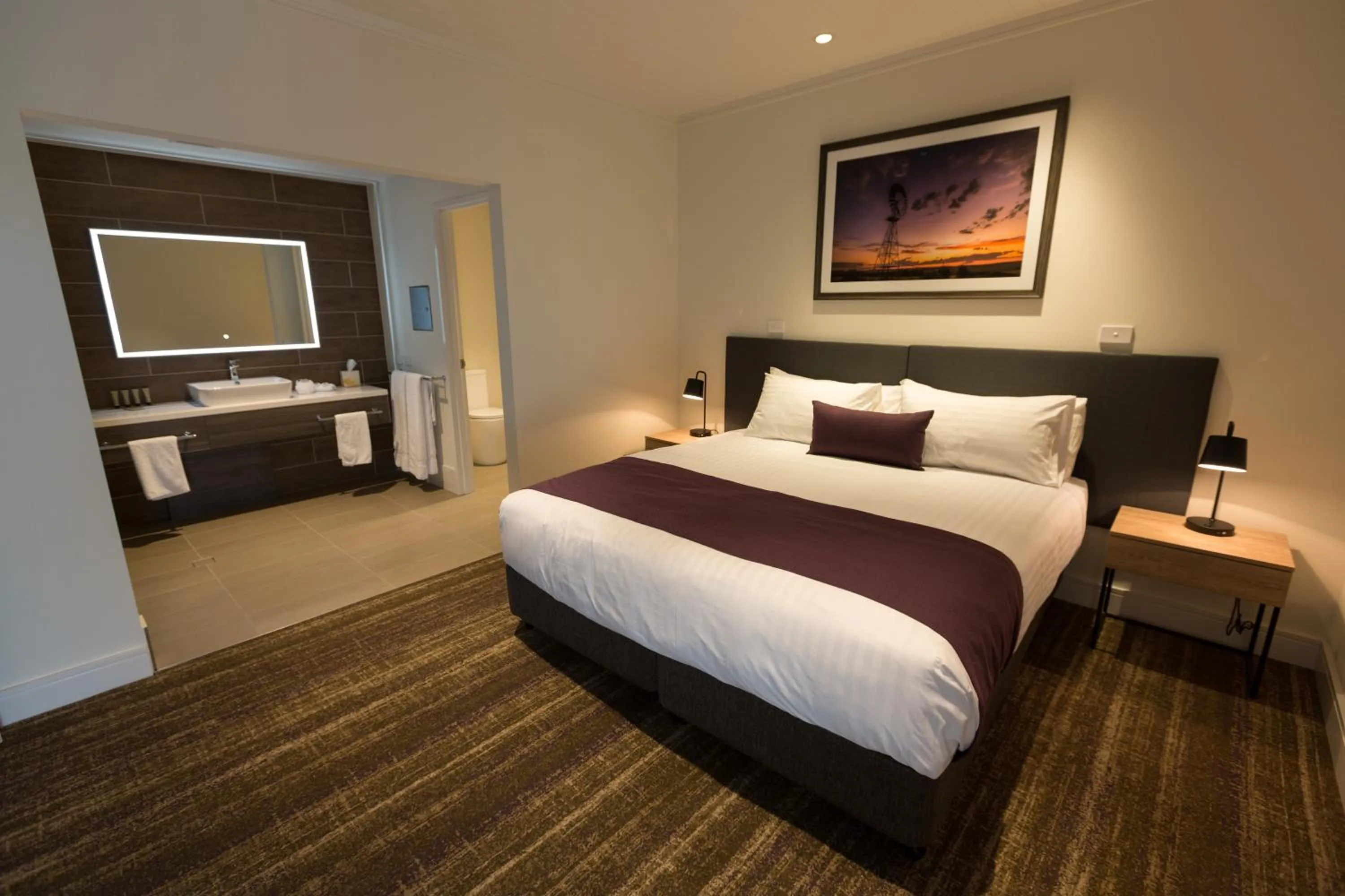 Bed in Porter's Plainland Hotel