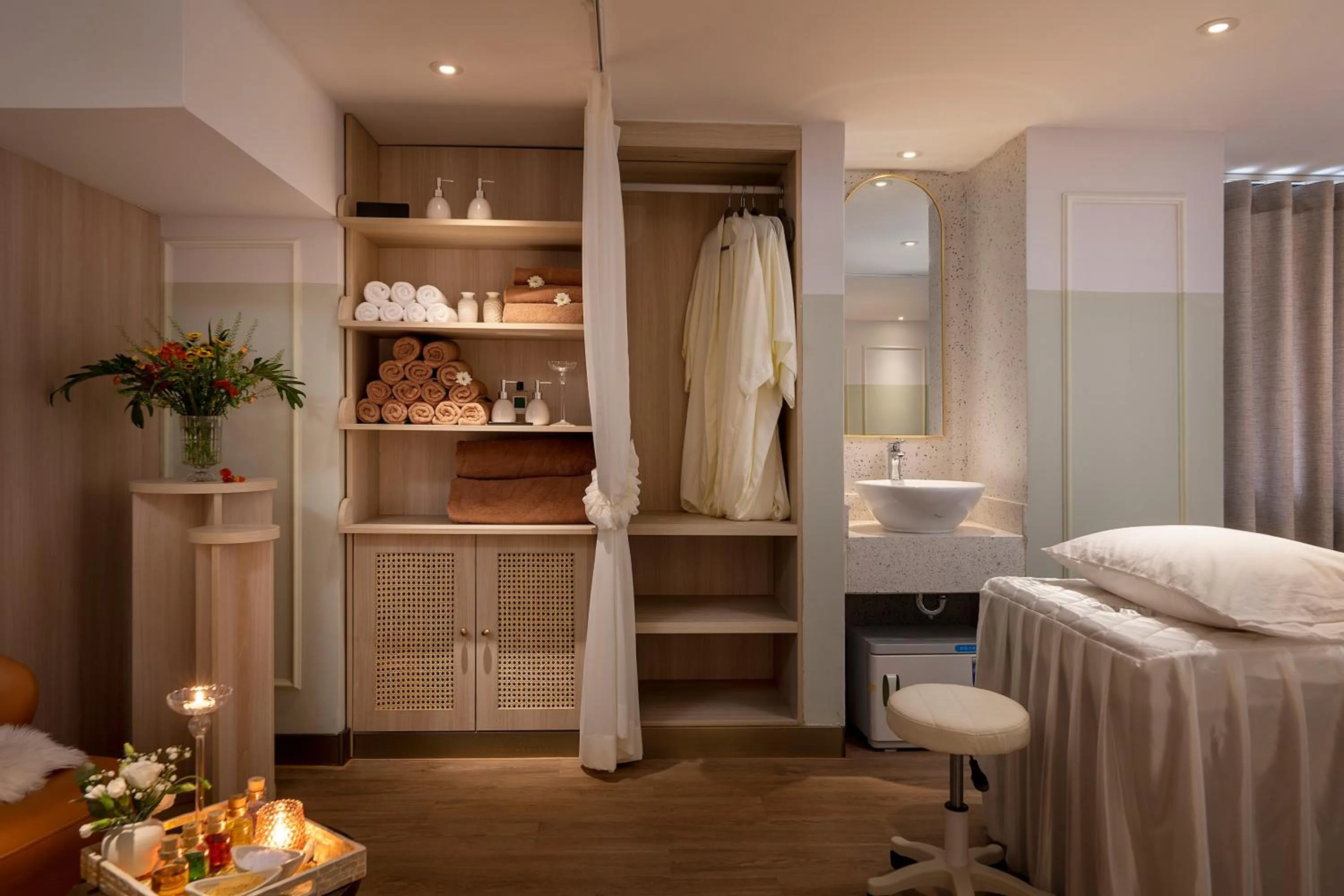 Spa and wellness centre/facilities, Bed in Hanoi Le Jardin Hotel & Spa