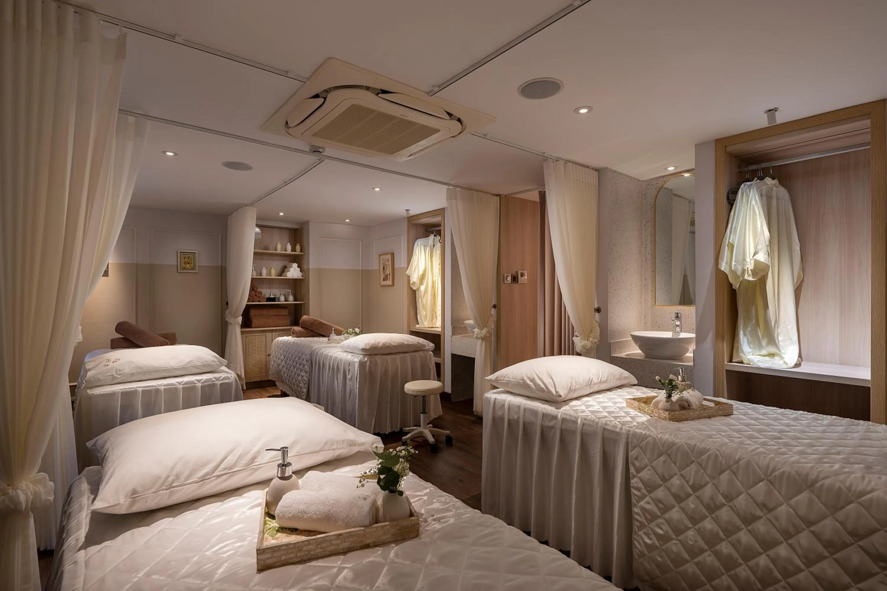 Spa and wellness centre/facilities, Bed in Hanoi Le Jardin Hotel & Spa