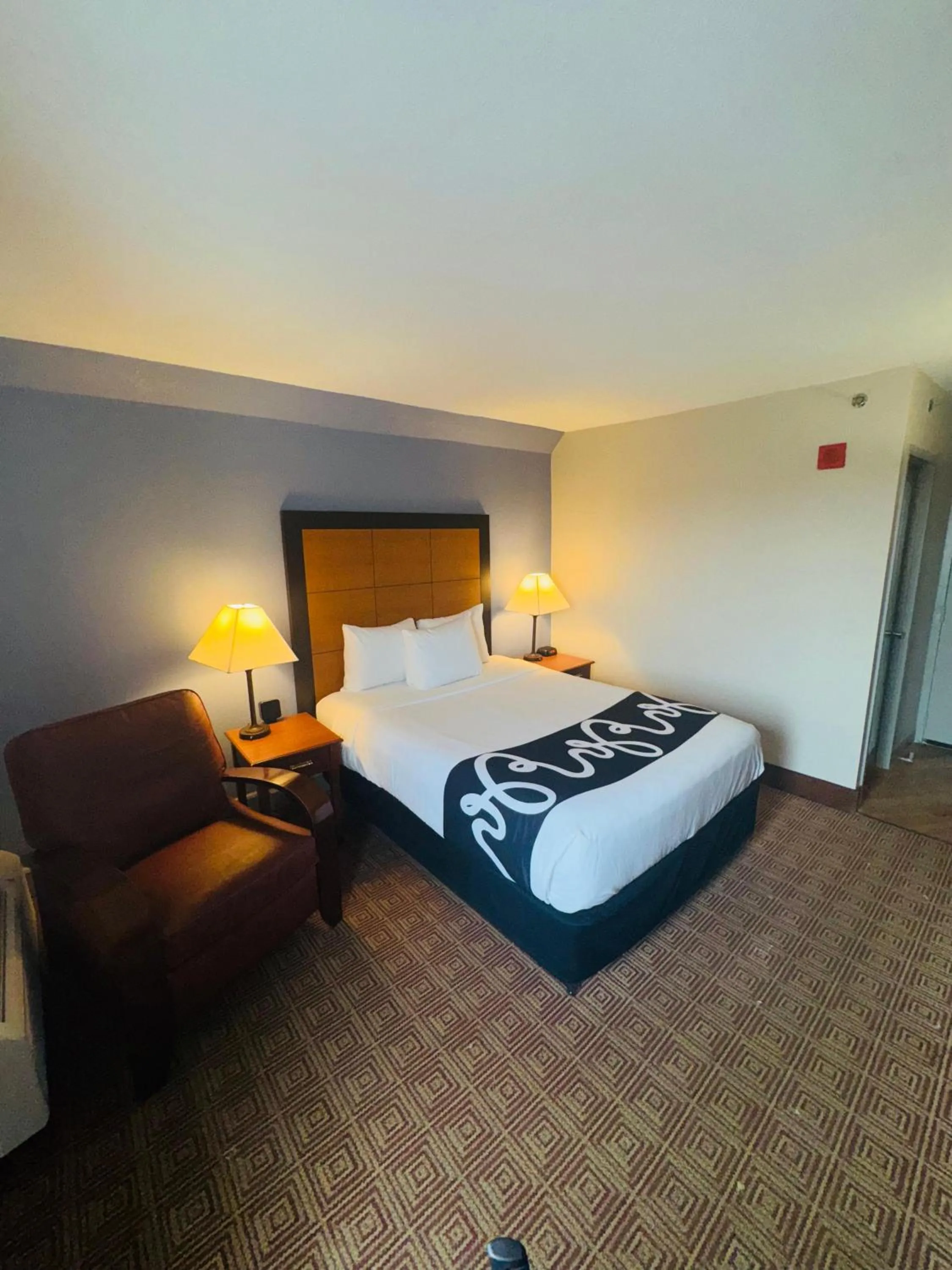 Bed in La Quinta by Wyndham Stamford / New York City