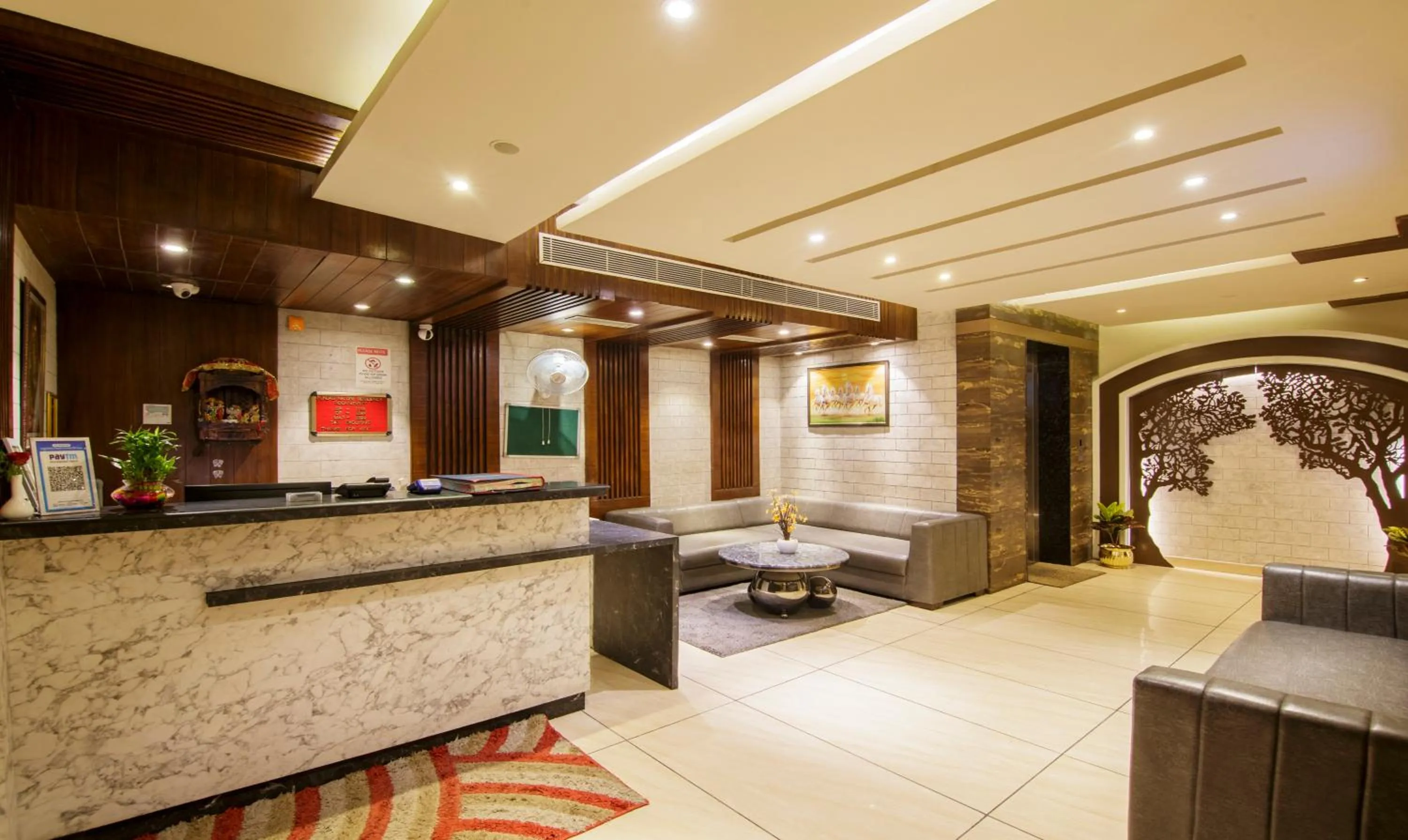 Lobby or reception in Treebo Punjabi Nature Residency, Near Faridabad Railway Station
