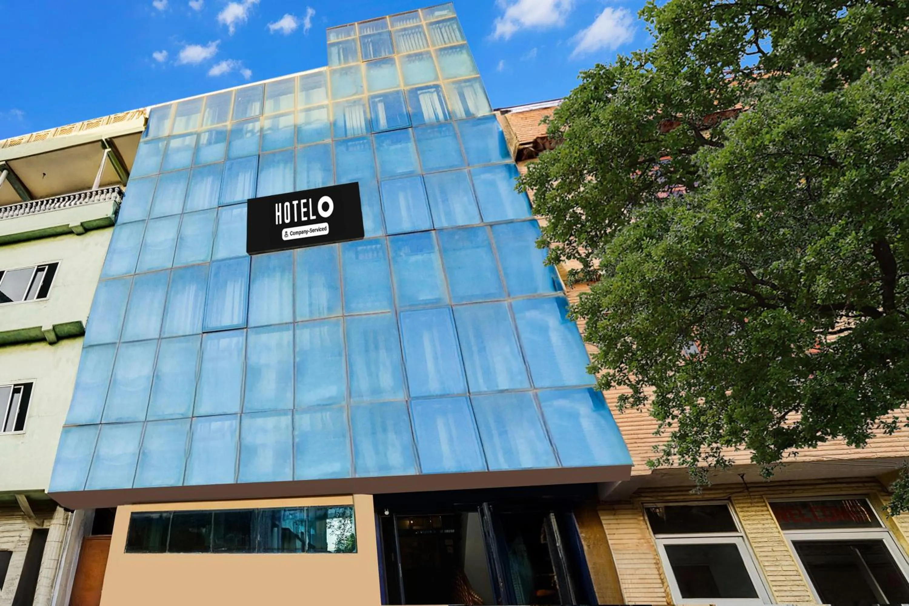 Facade/entrance in Hotel O Sansarchandra Road Formerly Luna Rosa