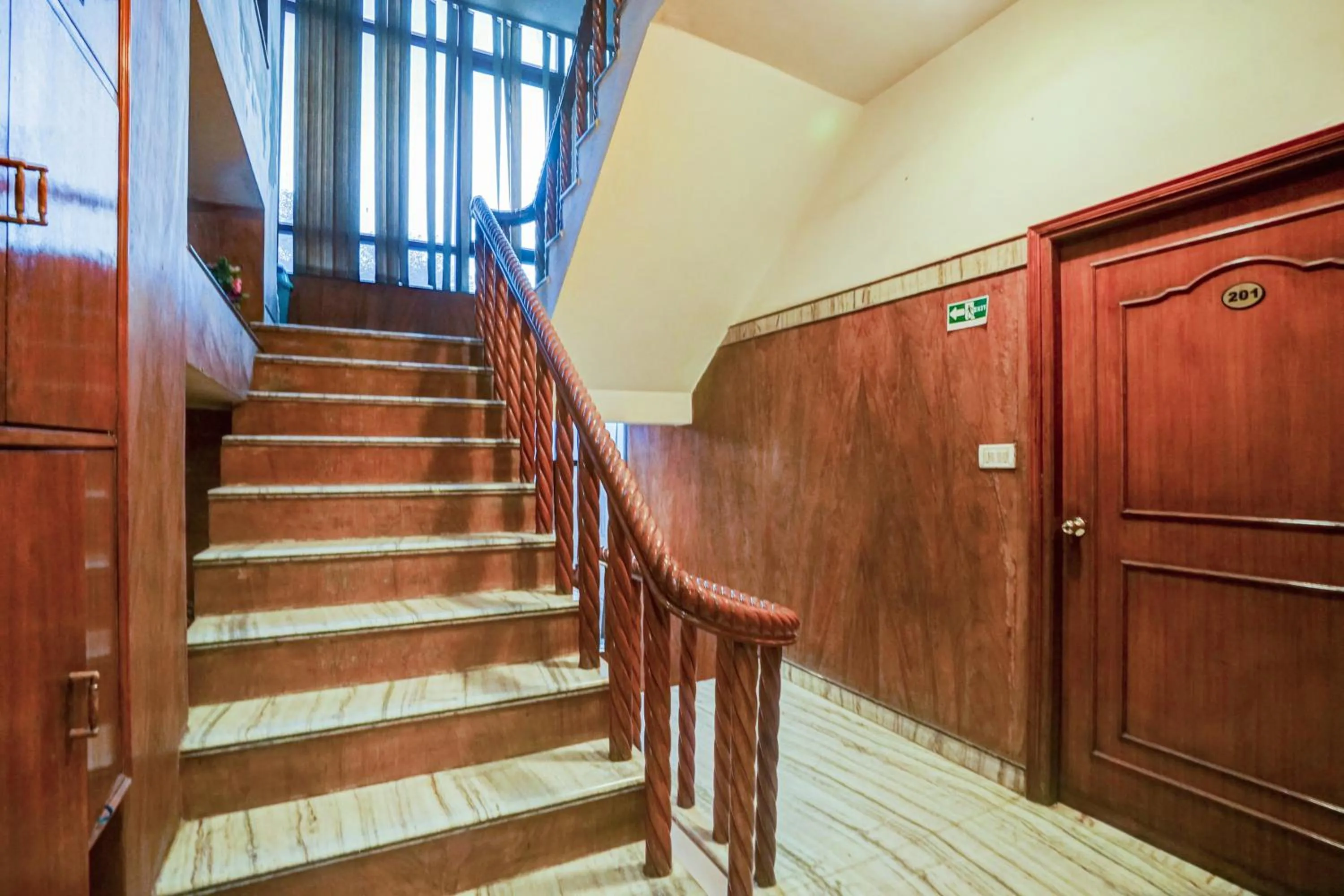 Lobby or reception in Hotel O Sansarchandra Road Formerly Luna Rosa