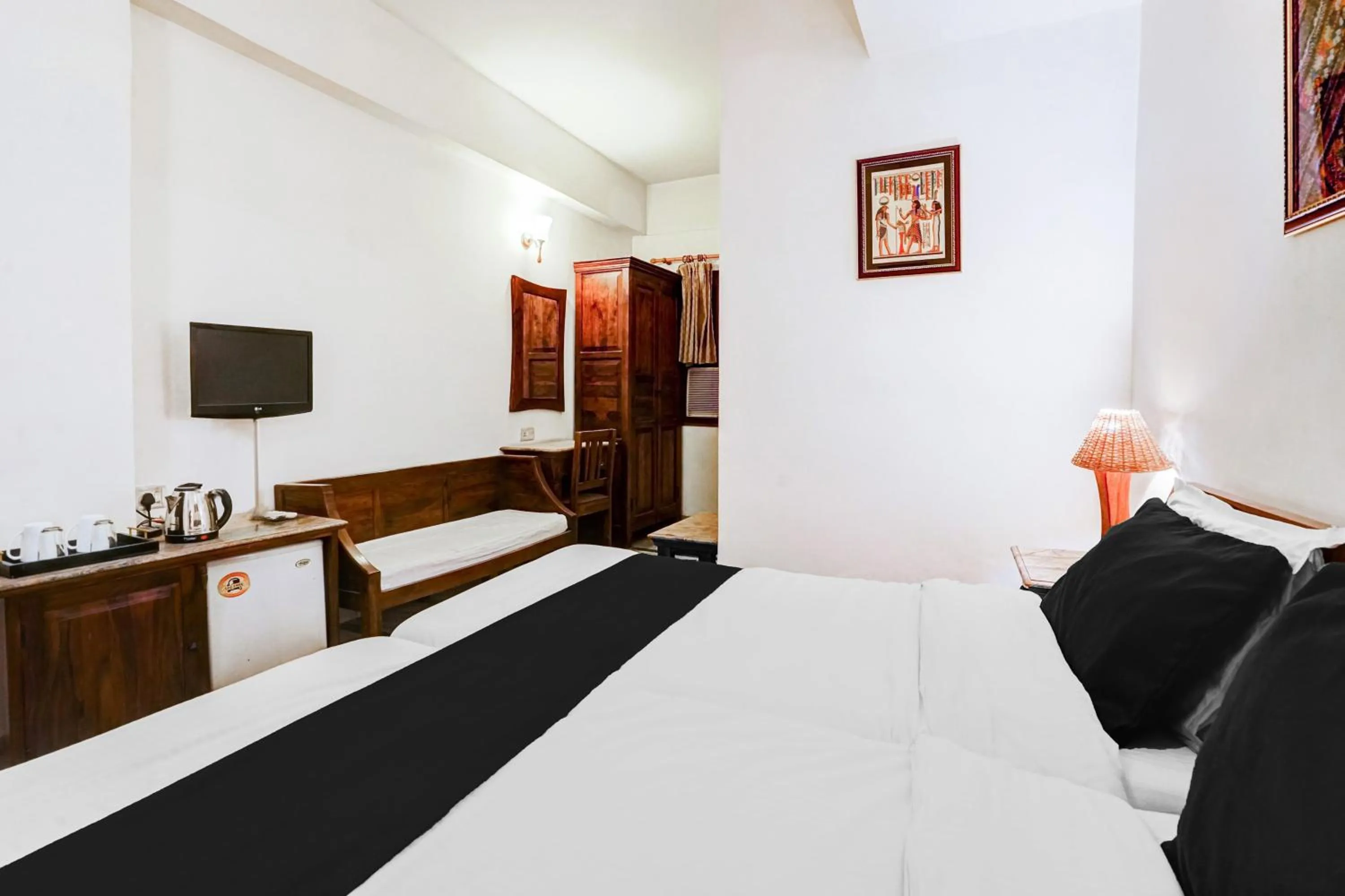 Bedroom in Hotel O Sansarchandra Road Formerly Luna Rosa