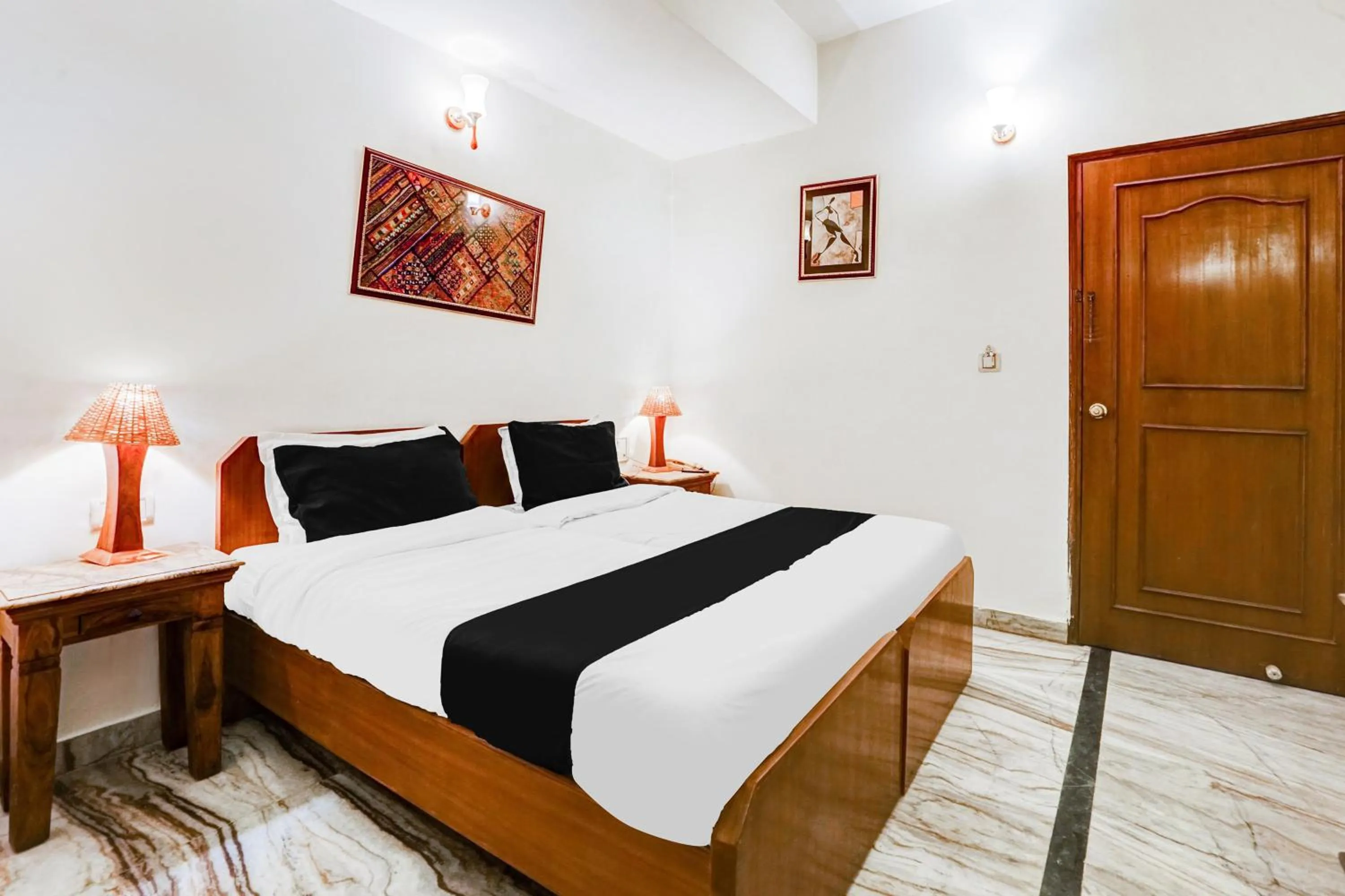 Bedroom in Hotel O Sansarchandra Road Formerly Luna Rosa