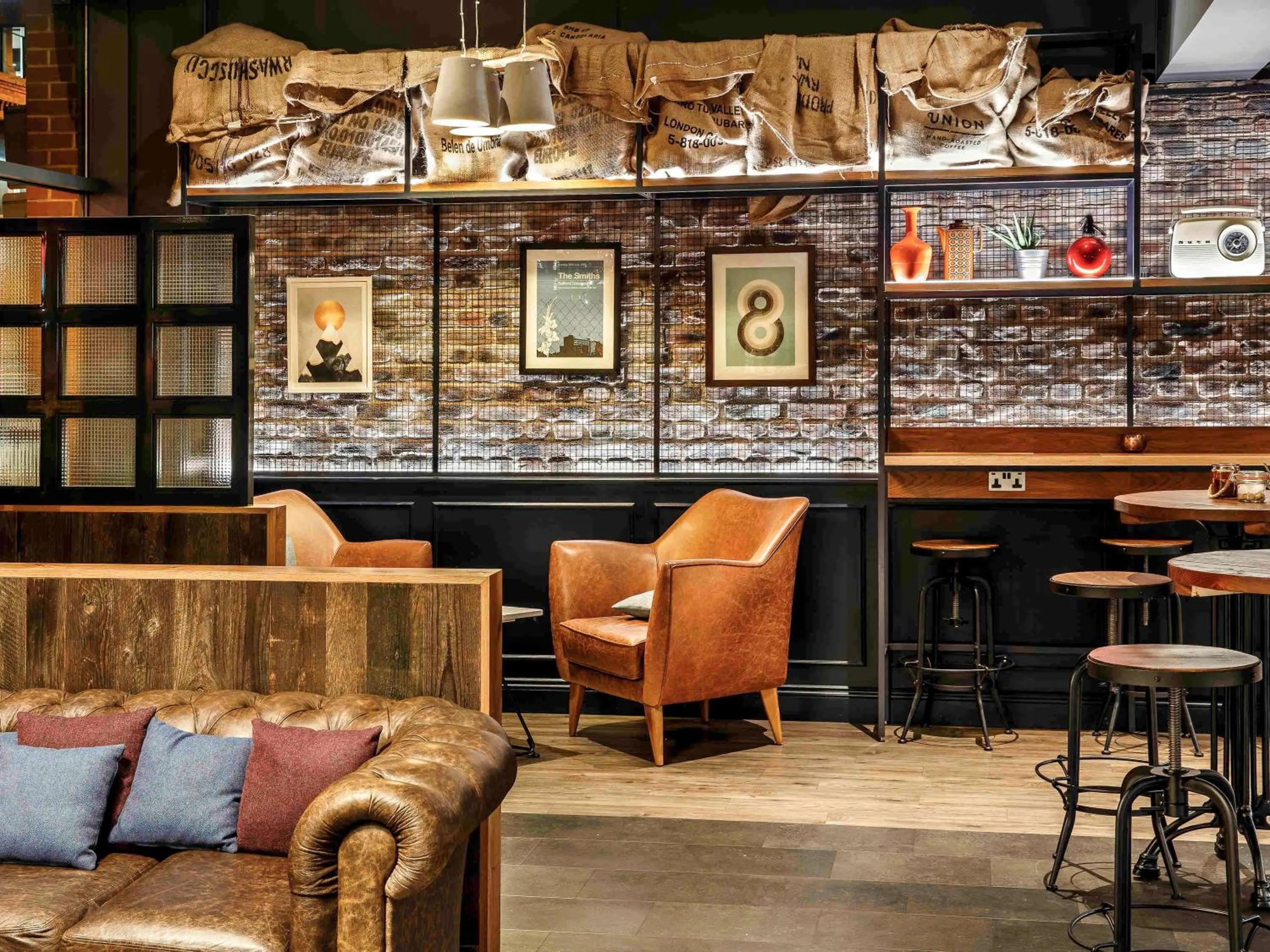 Restaurant/places to eat in ibis Manchester Centre 96 Portland Street