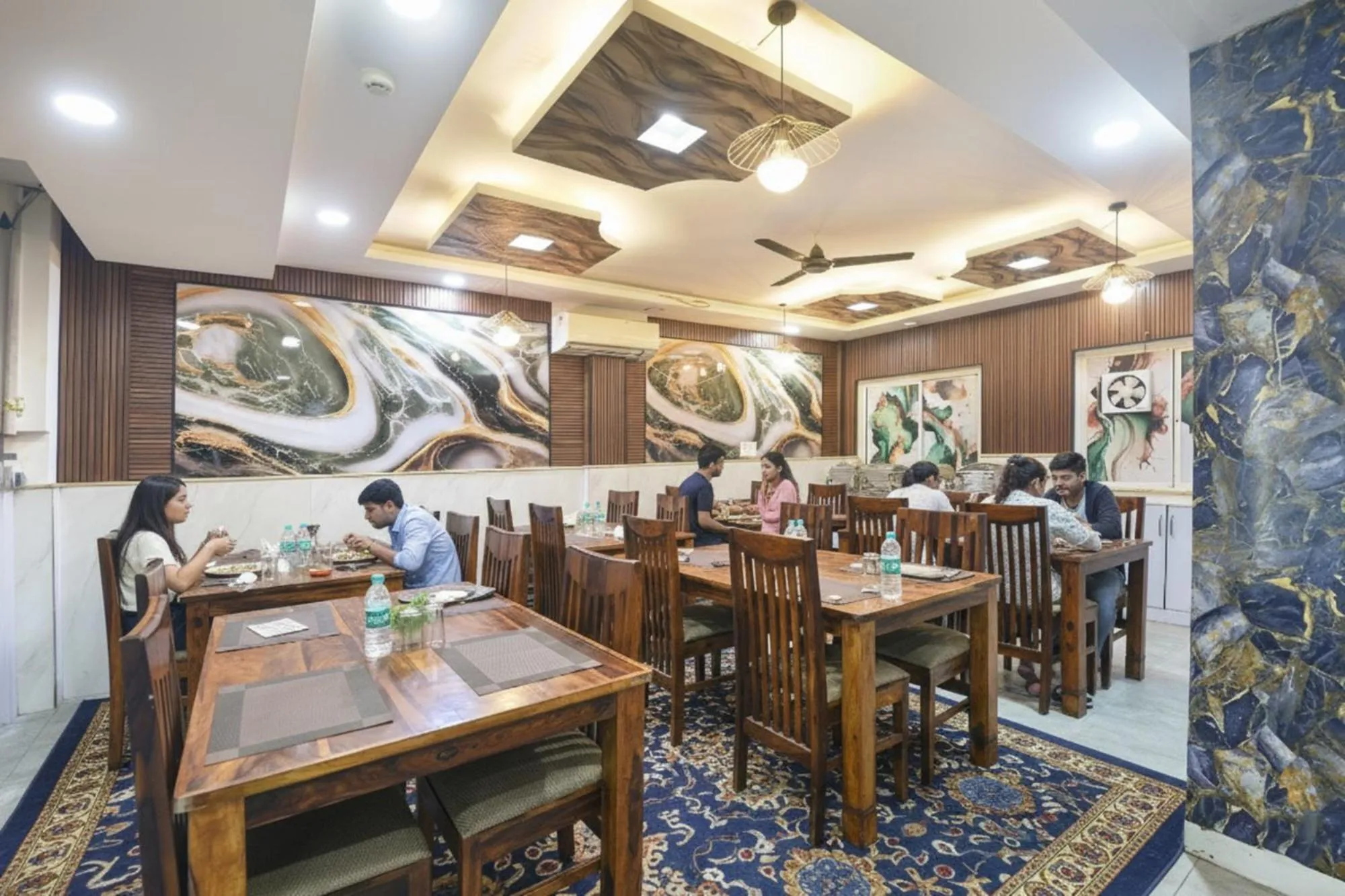 Restaurant/places to eat in FabHotel Airport Zone Olive