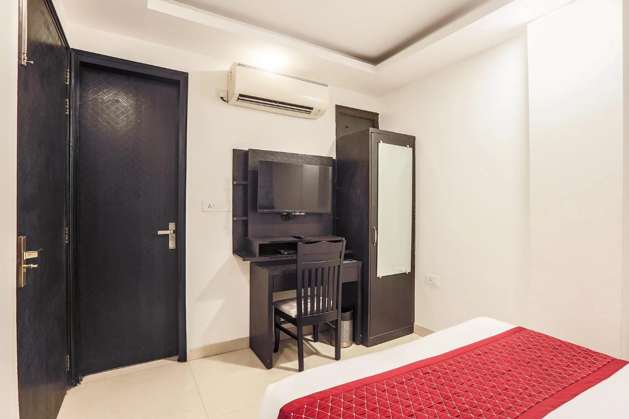 Bed in FabHotel Airport Zone Olive