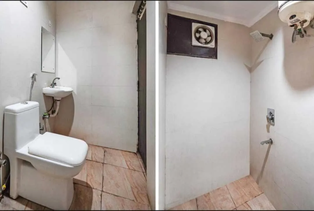 Bathroom in Hotel O Anshu B&B